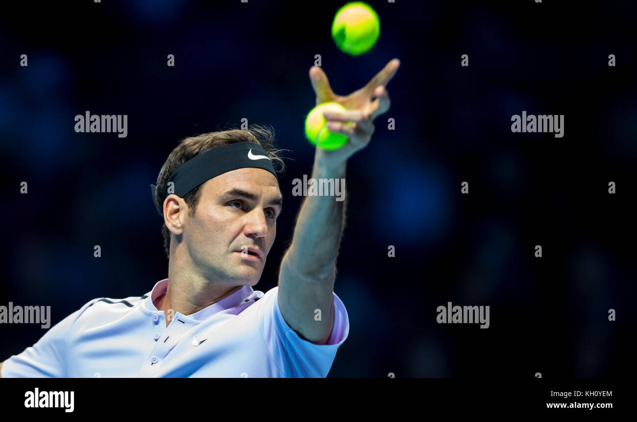 London, Großbritannien. 12 Nov, 2017. Roger Federer (Schweiz) während der nitto ATP World Tour Finals round robin Match zwischen Jack Socke und Roger Federer in der o2, London, England am 12. November 2017. Foto von Andy rowland Credit: Andrew Rowland/alamy leben Nachrichten Stockfoto