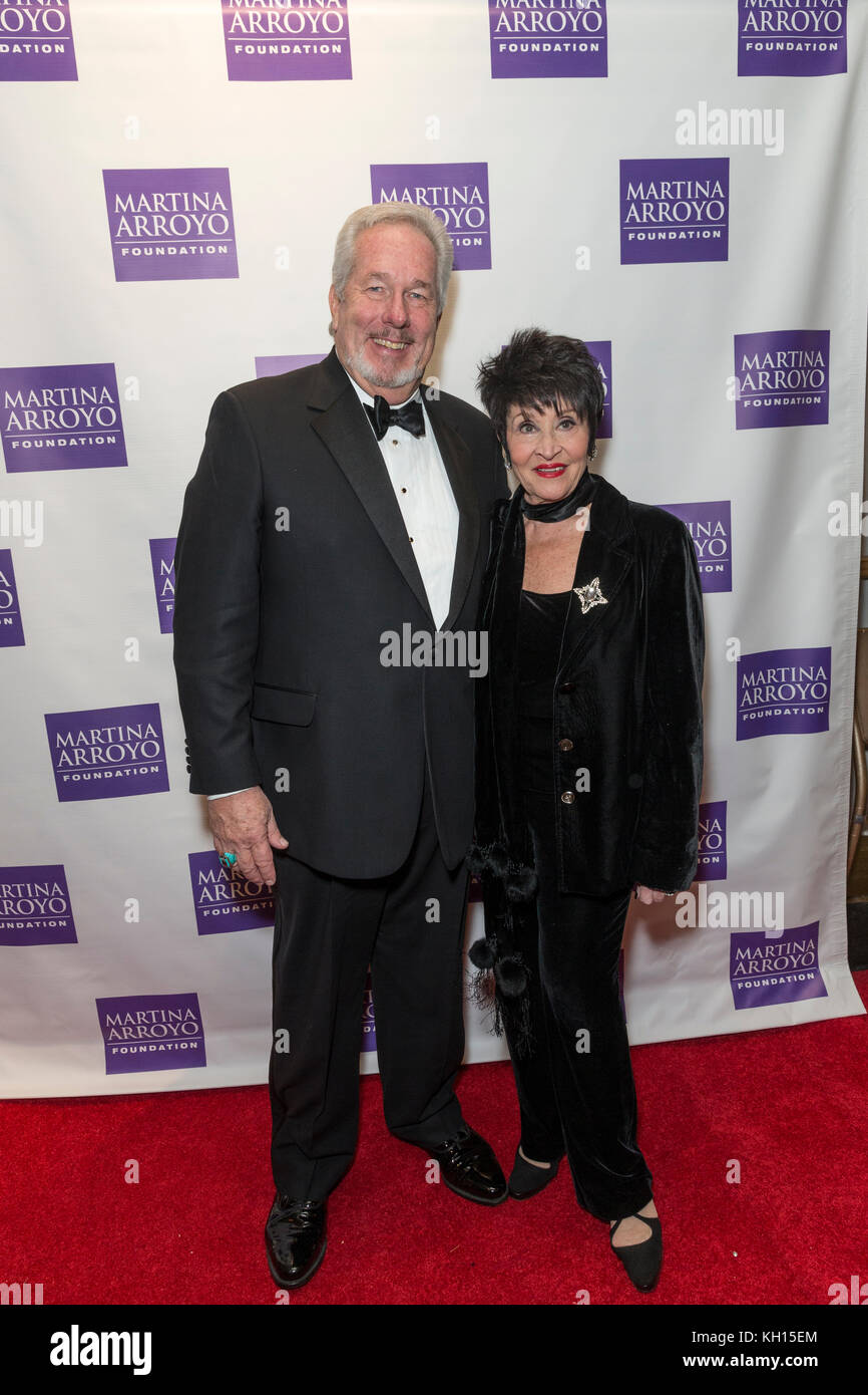 New York, Usa. November 2017. New York, NY - 13. November 2017: James Morris, Chita Rivera nimmt an der Gala der Martina Arroyo Foundation 2017 im JW Marriott Essex House Teil Stockfoto