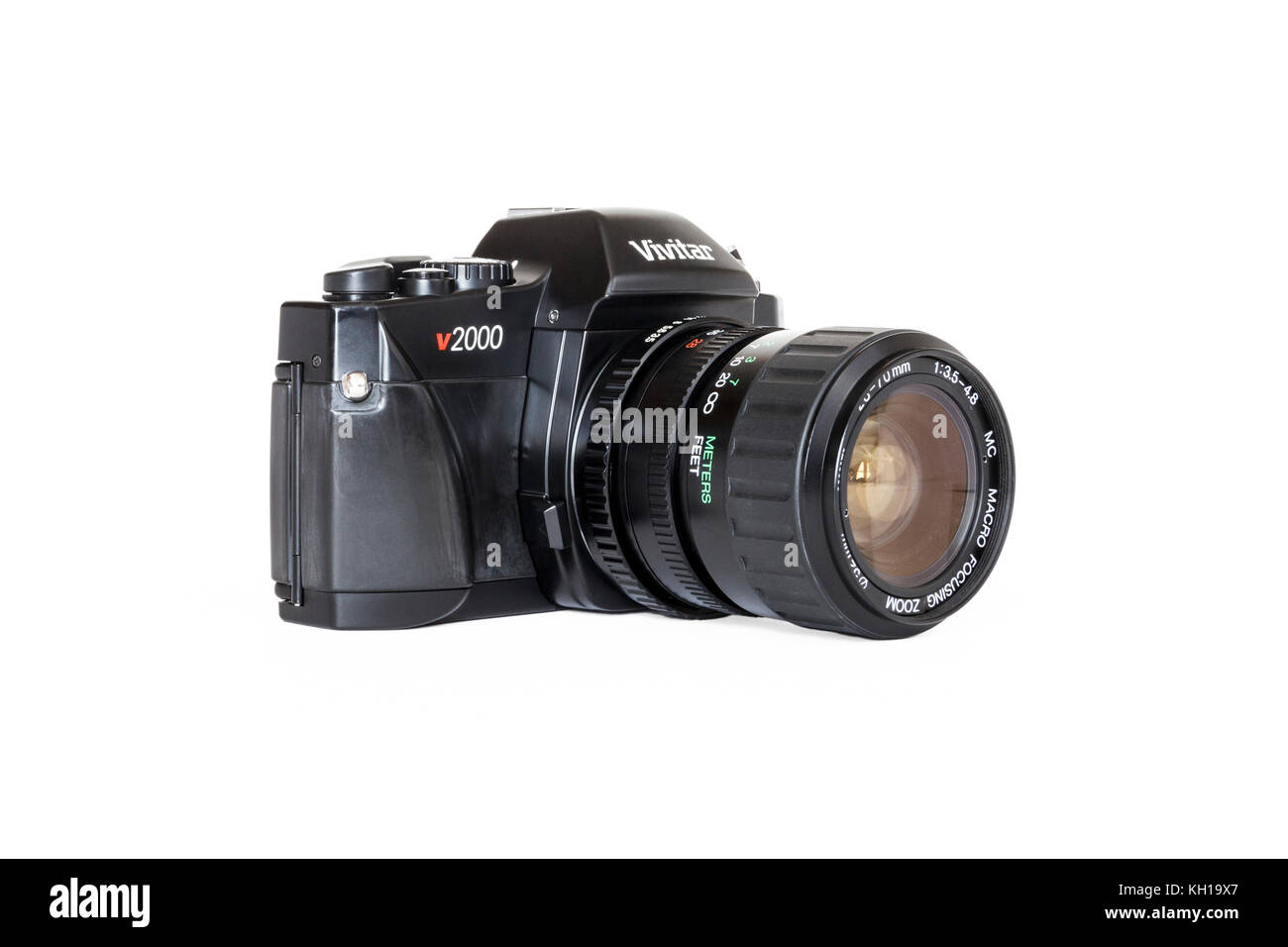 Vivitar V2000 SLR 35mm Film Kamera, 35-70mm Zoom Objektiv, 1980er Jahre, gegen einen weißen Hintergrund isoliert Stockfoto