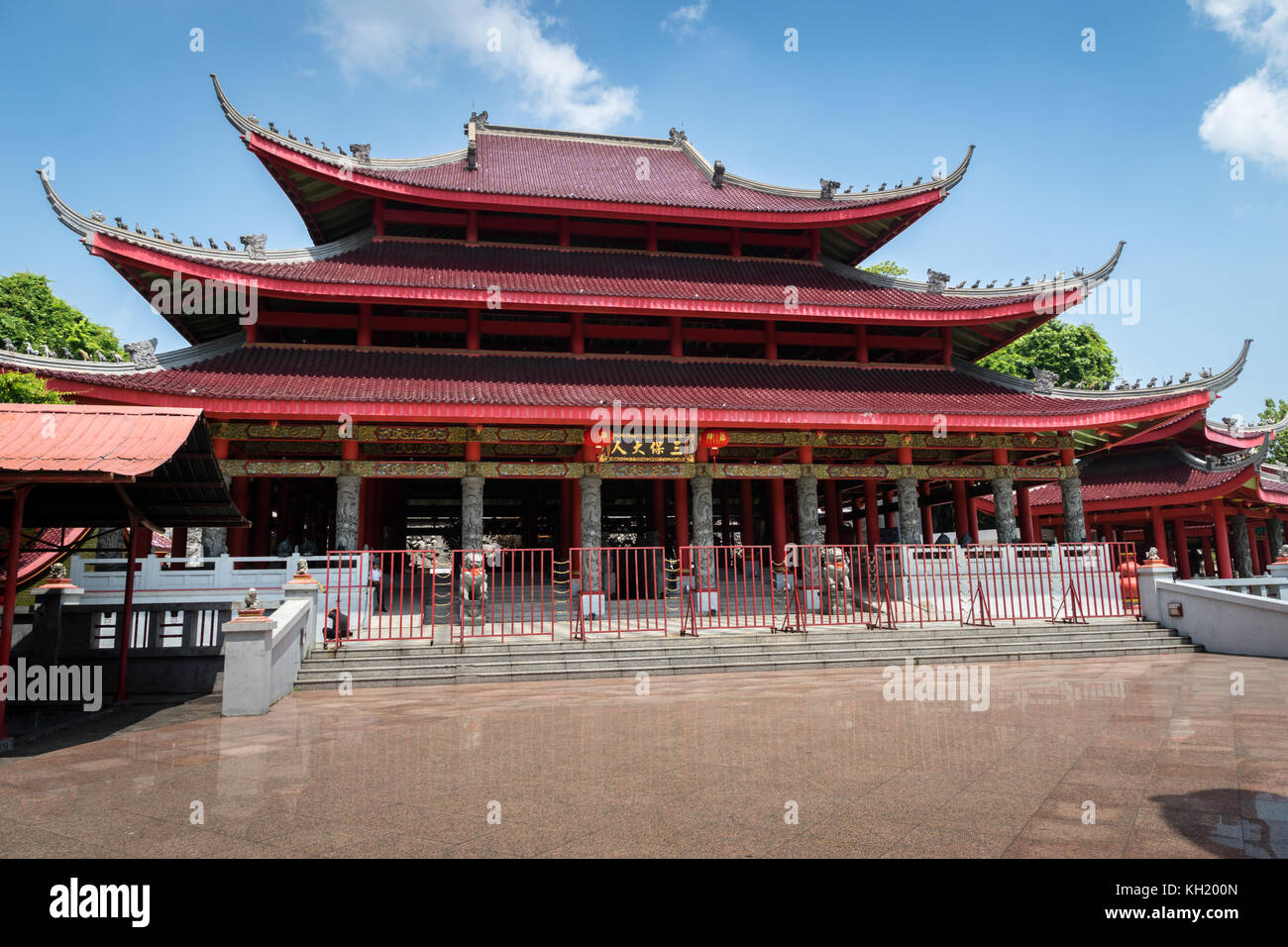 Blick auf Sam poo Kong Tempel in Semarang Indonesien. Sam poo Kong Tempel ist eine massive chinesische Tempel in Semarang und ein Wahrzeichen von Touristen besucht. Stockfoto