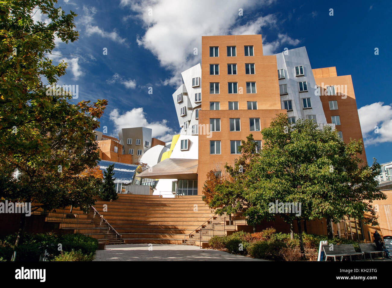 Das Stata Center am Massachusetts Institut für Technologie (MIT), ein Wahrzeichen аcademic Komplex, entworfen vom Architekten Frank Gehry. Stockfoto