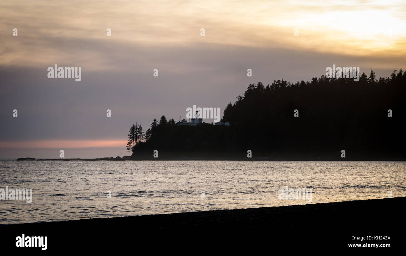 Sonnenuntergang bei carmanah Strand von carmanah Camp Site (West Coast Trail, Vancouver Island, BC, Kanada gesehen) Stockfoto
