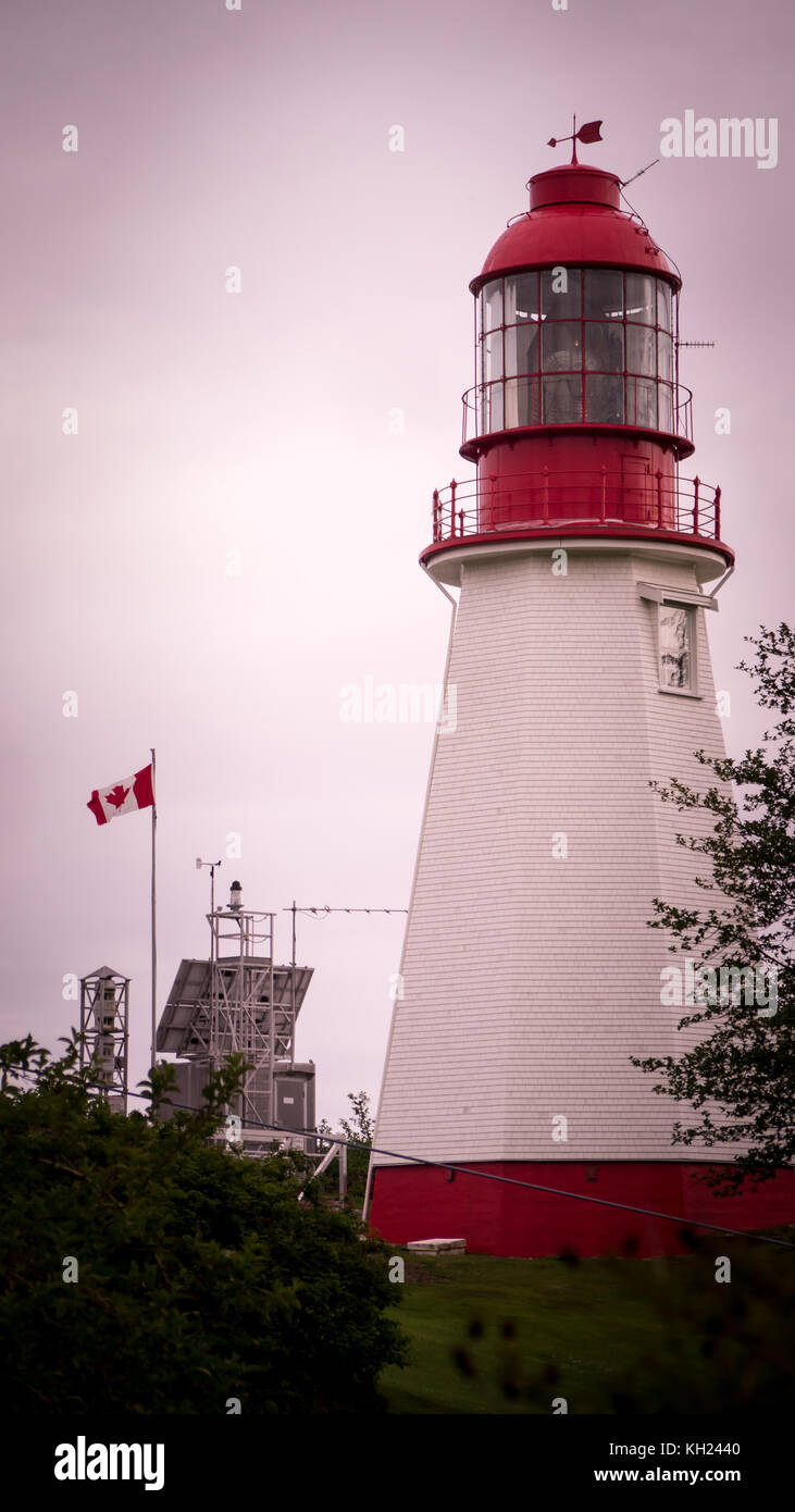 Carmanah Leuchtturm am Abend (West Coast Trail, Vancouver Island, BC, Kanada) Stockfoto