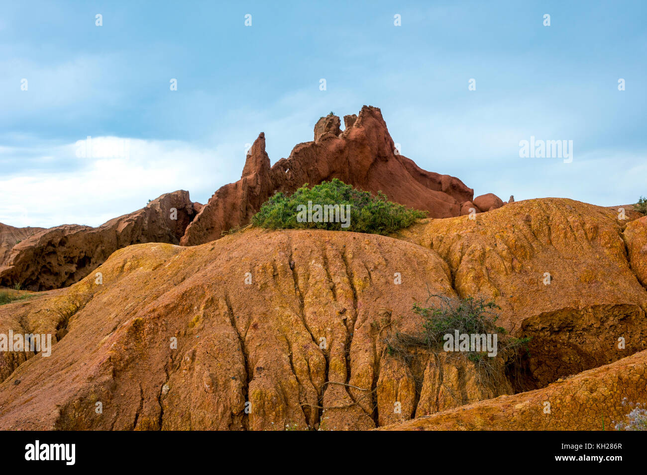 Bunte Felsformationen in skaska aka Märchen Canyon, Kirgisistan Stockfoto