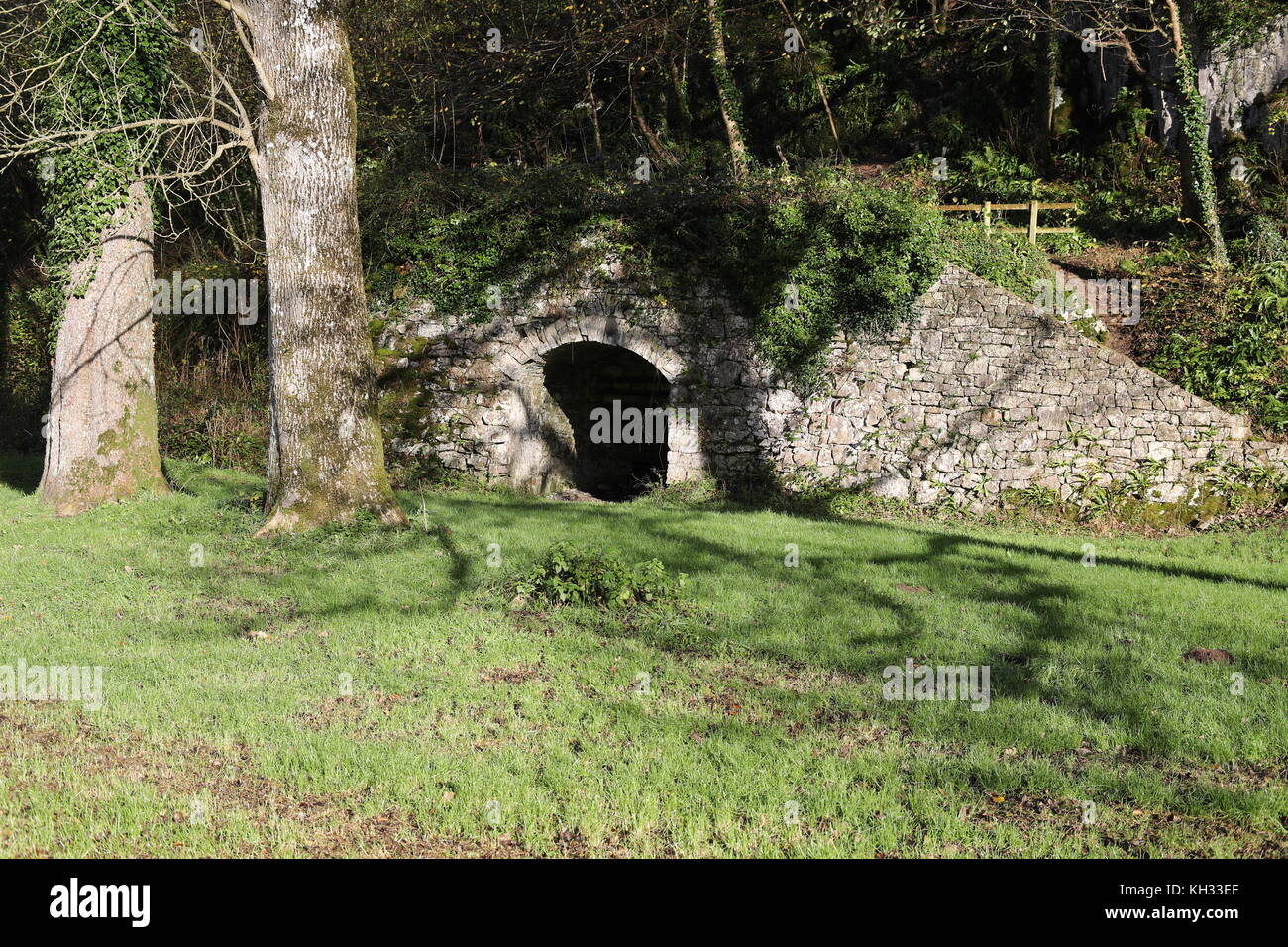 Ein kalkofen nahe Le breos in park Holz zu Parc, Gower Stockfoto