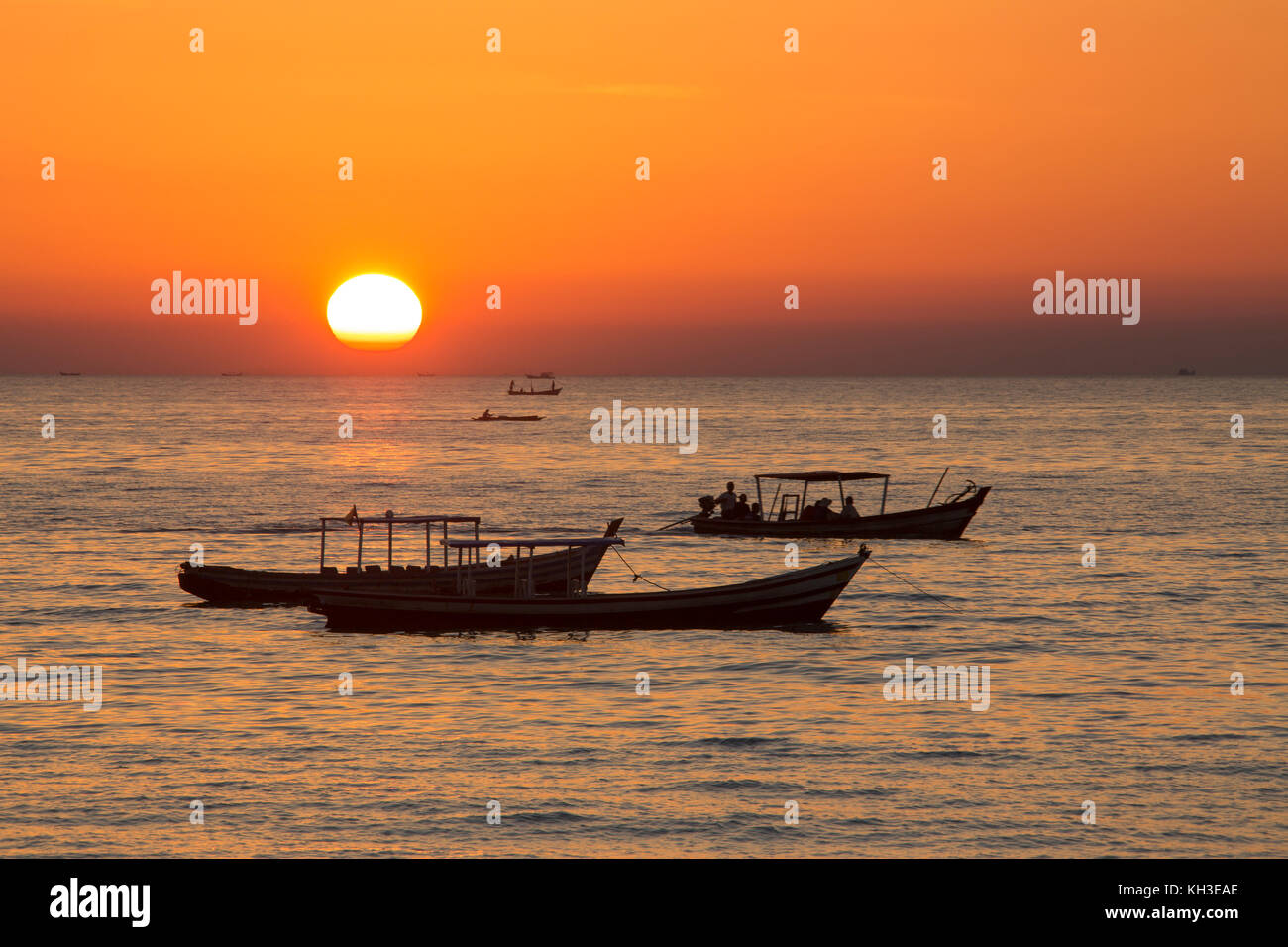Sonnenuntergang am Ngapali Beach Resort im Rakhine-Staat in Myanmar (Burma). Stockfoto