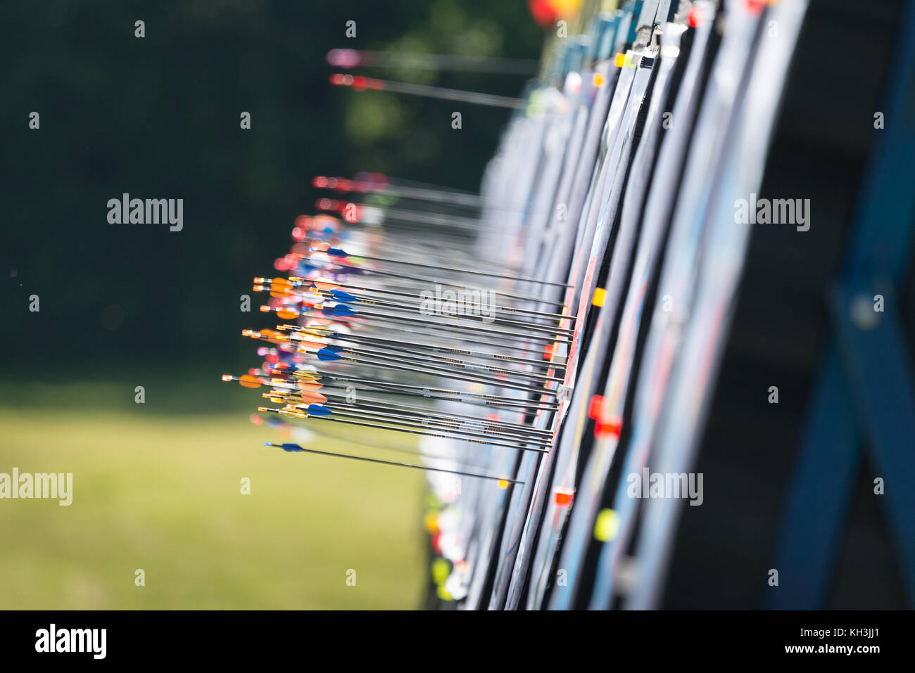 Die Pfeile in der Ziele auf große Bogenschießen Wettbewerb Stockfoto