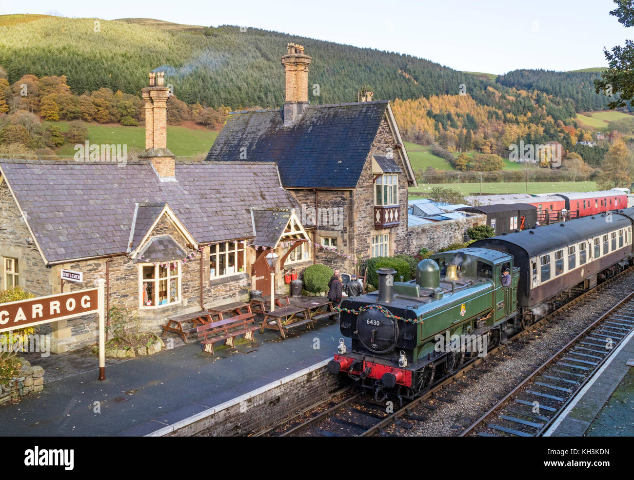 Die Llangollen Railway (Walisisch: Rheilffordd Carrog Llangollen) am Bahnhof, Carrog, Denbighshire, North Wales, UK Stockfoto