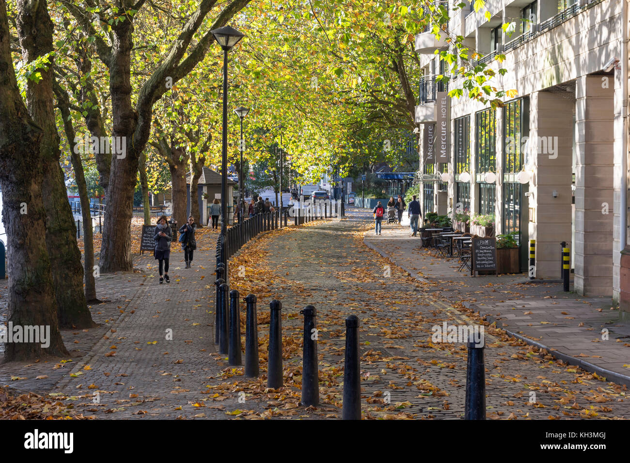 Riverside Welsh Back Street im Herbst, alte Stadt, Bristol, England, Vereinigtes Königreich Stockfoto