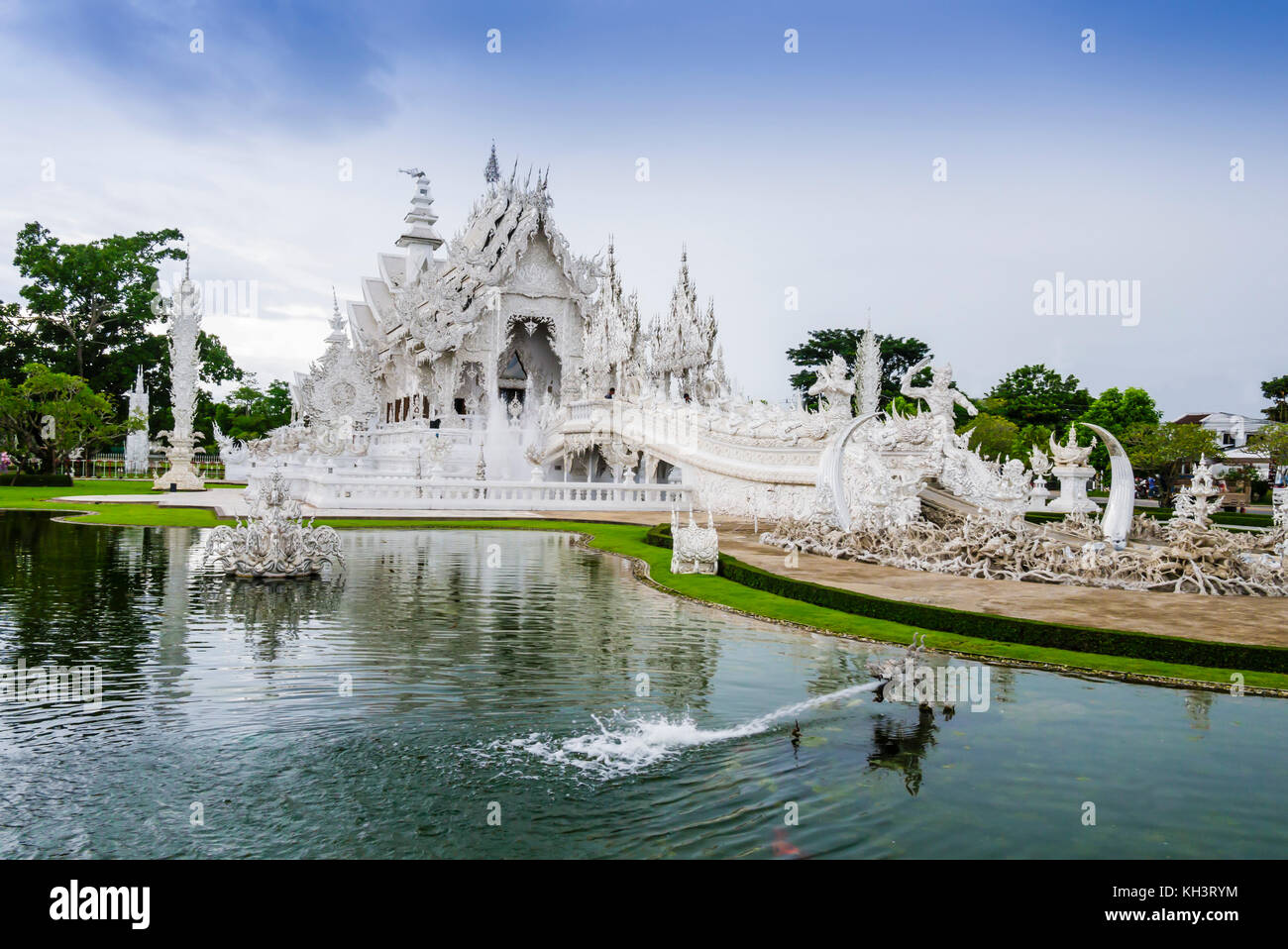 Überblick über Wat Rong Khun, der weiße Tempel in Chiang Rai, Thailand Stockfoto