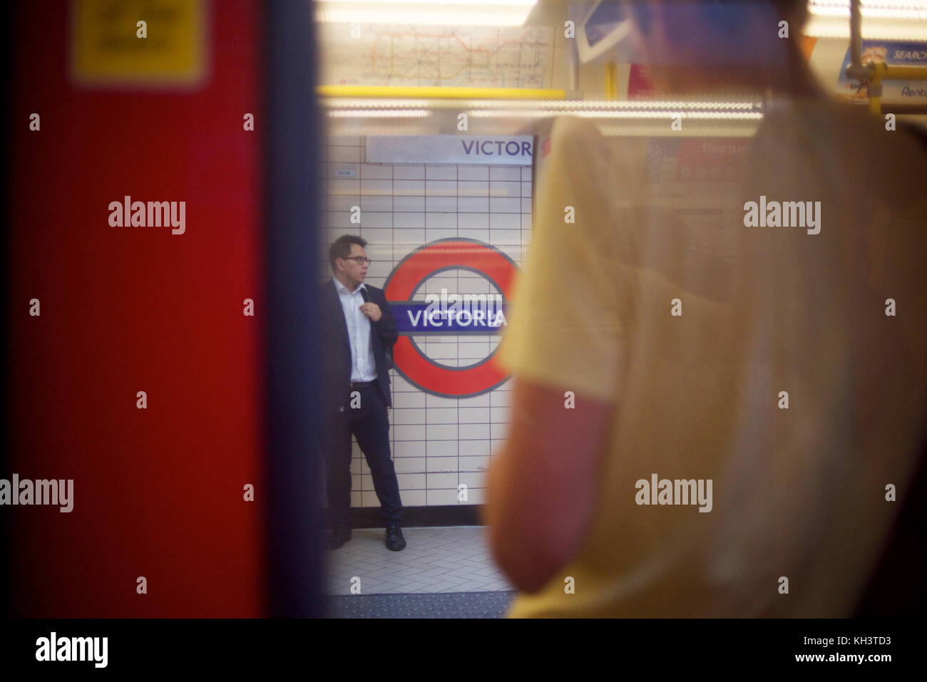 Victoria Plattform in der Londoner U-Bahn Station Stockfoto