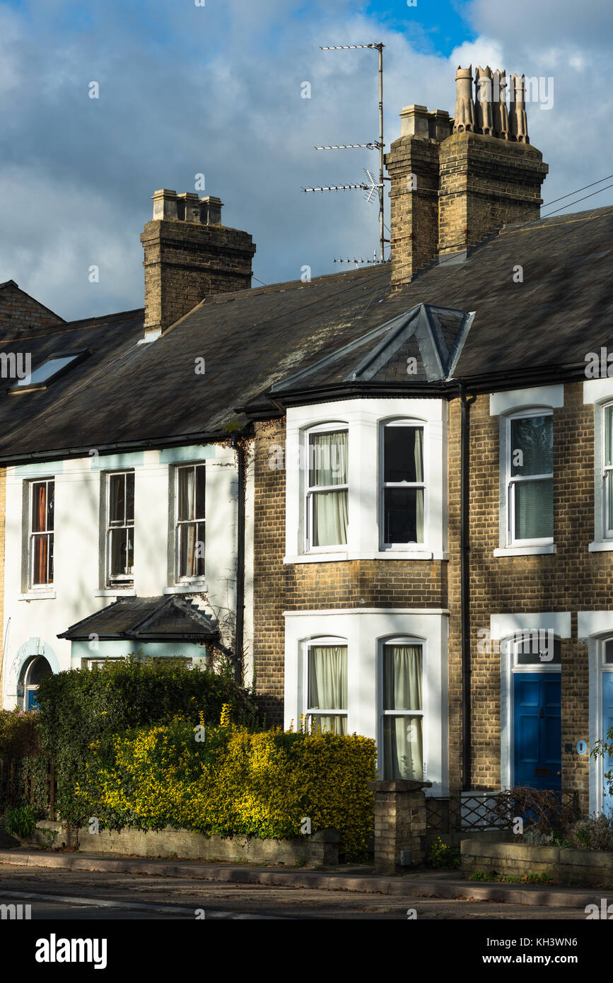 Viktorianische Reihenhäuser auf Huntingdon Road, Cambridge, England, UK. Stockfoto