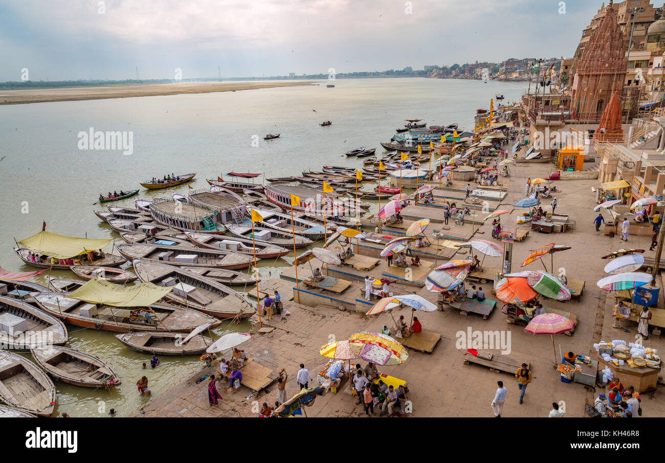 Varanasi Indien ganges River Bank Luftaufnahme mit alten