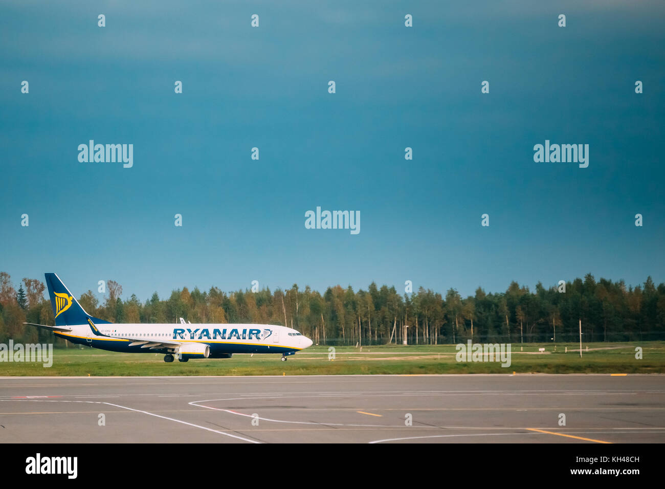 Vilnius, Litauen - 30. September 2017: Ansicht auf die Ebene der irischen Low-Cost-Airline Ryanair am Flughafen vilnius Stockfoto