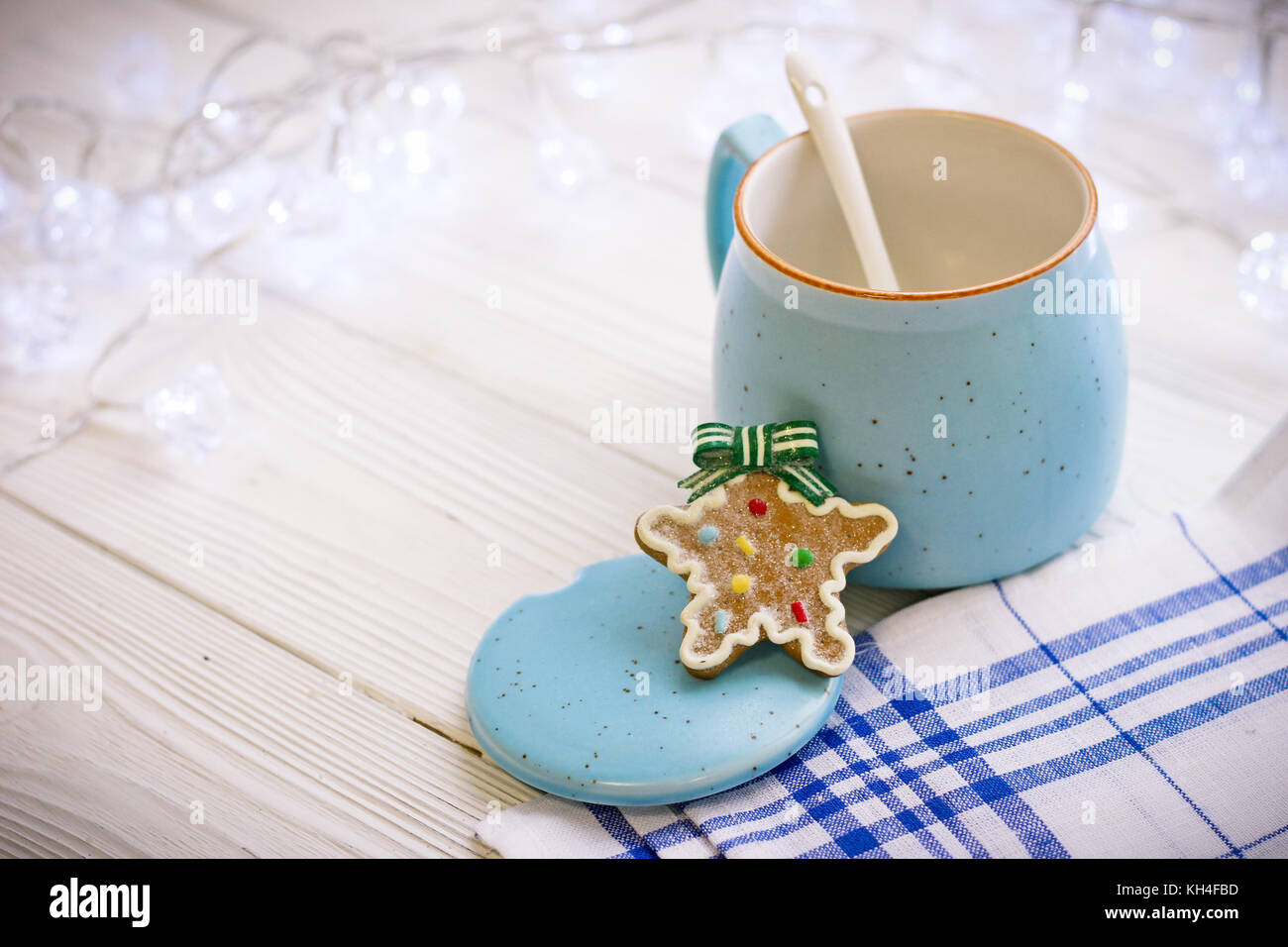Das neue Jahr noch Leben mit einem offenen Sugar Bowl, Cookies Stockfoto