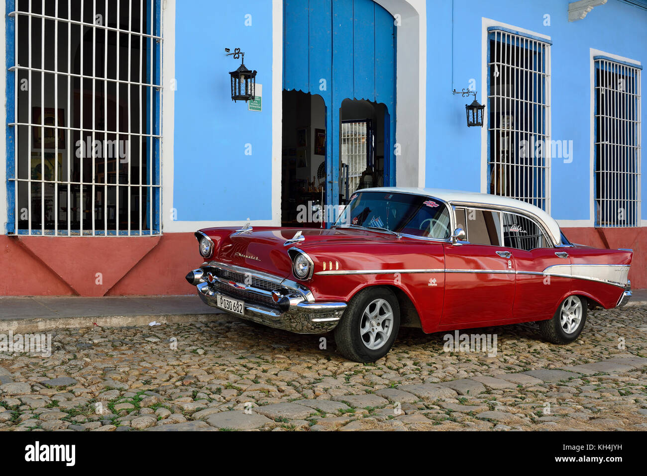 Trynidad, Kuba - 08. November 2016: Klassische alten Chevrolet auf der kubanischen Straße in Trinidad Stockfoto
