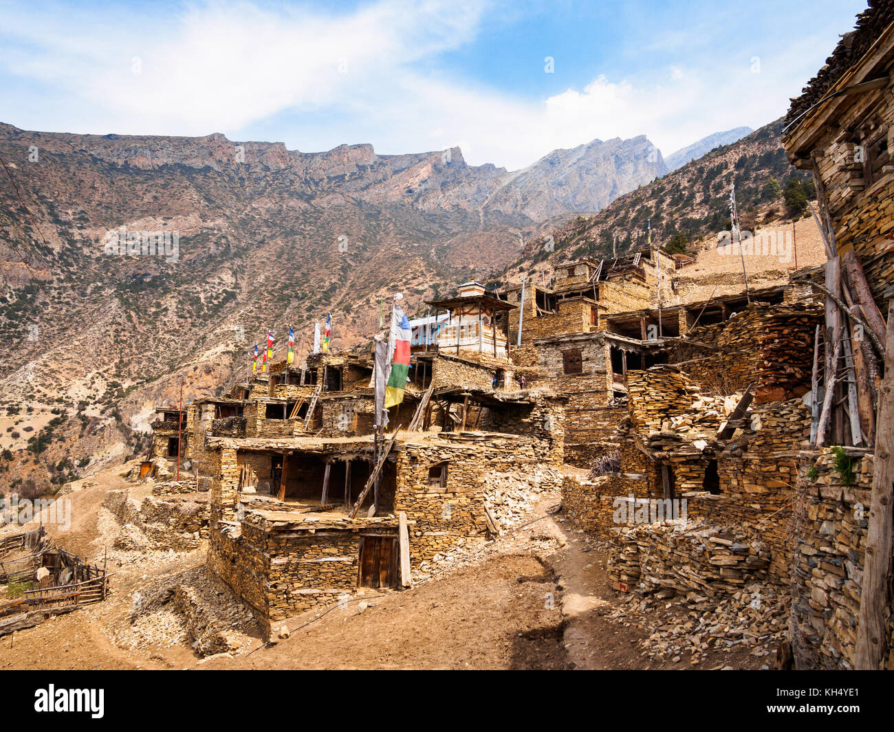 Stein Dorf ghyaru, die entlang der berühmten Annapurna Circuit Trek in Nepal liegt Stockfoto