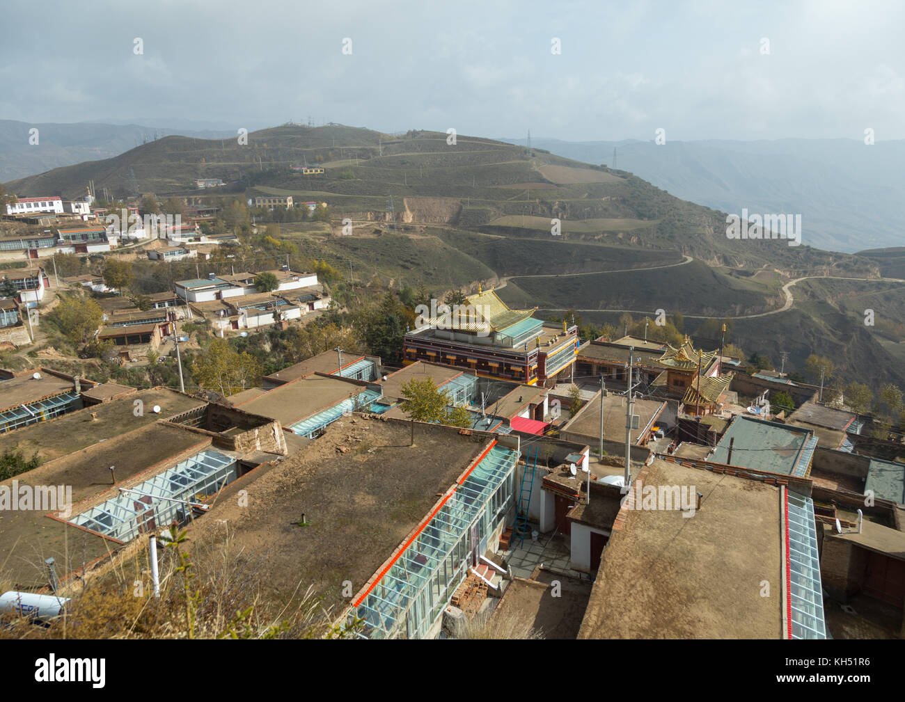 Mönche Häuser in Shachong Monastery, Provinz Qinghai, Wayaotai, China Stockfoto