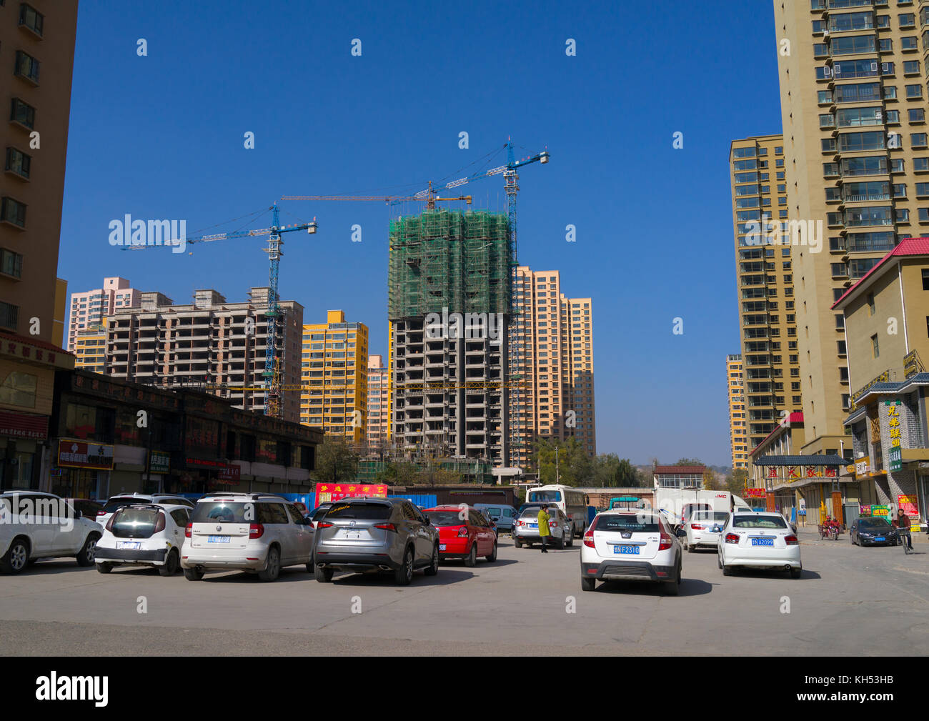 Neue Gebäude Bau im Zentrum der Stadt, in der Provinz Gansu, Linxia, China Stockfoto