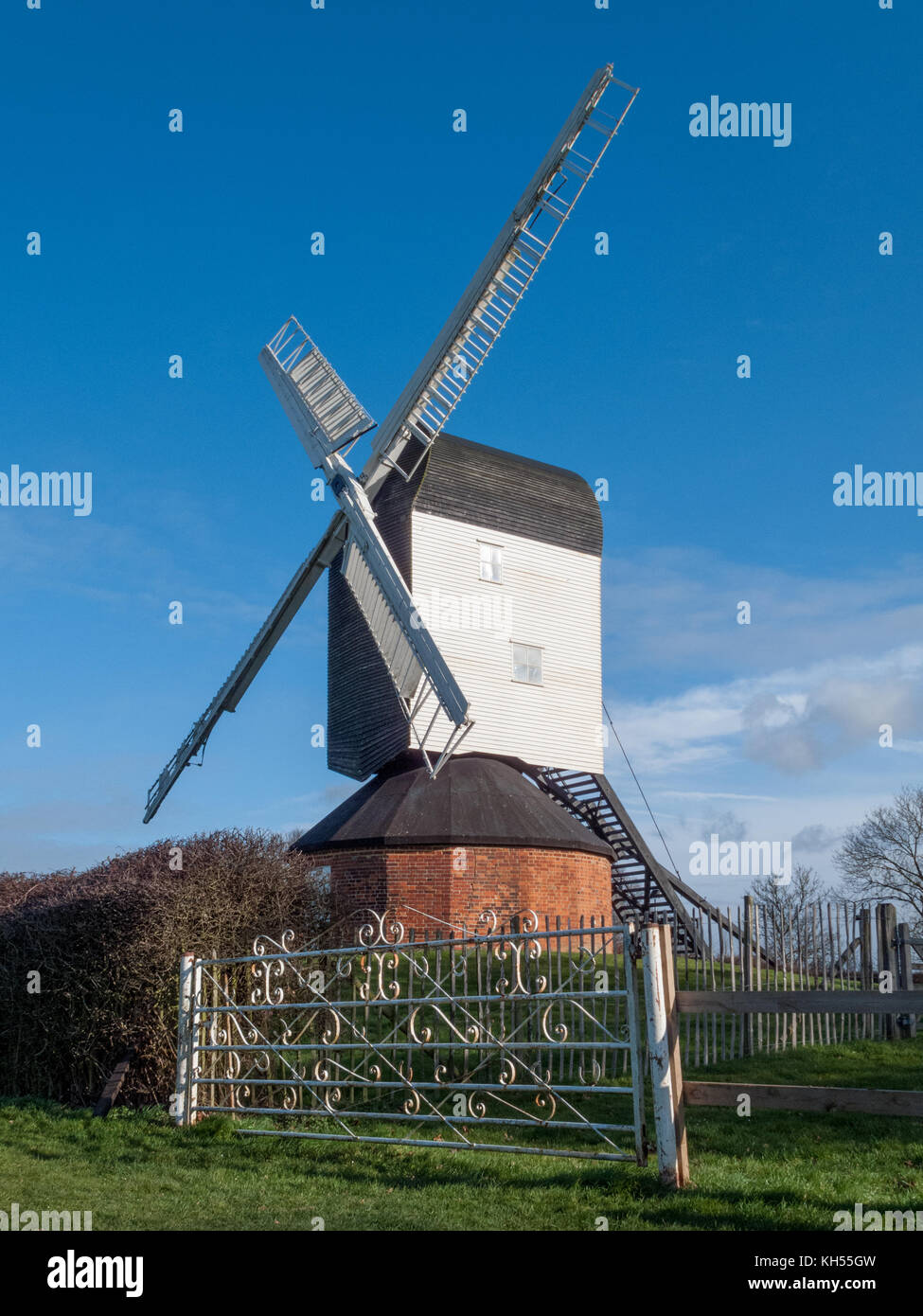 Mountnessing Windmühle, eine denkmalgeschützte Postmühle der Klasse II in Mountnessing, Essex, England Stockfoto
