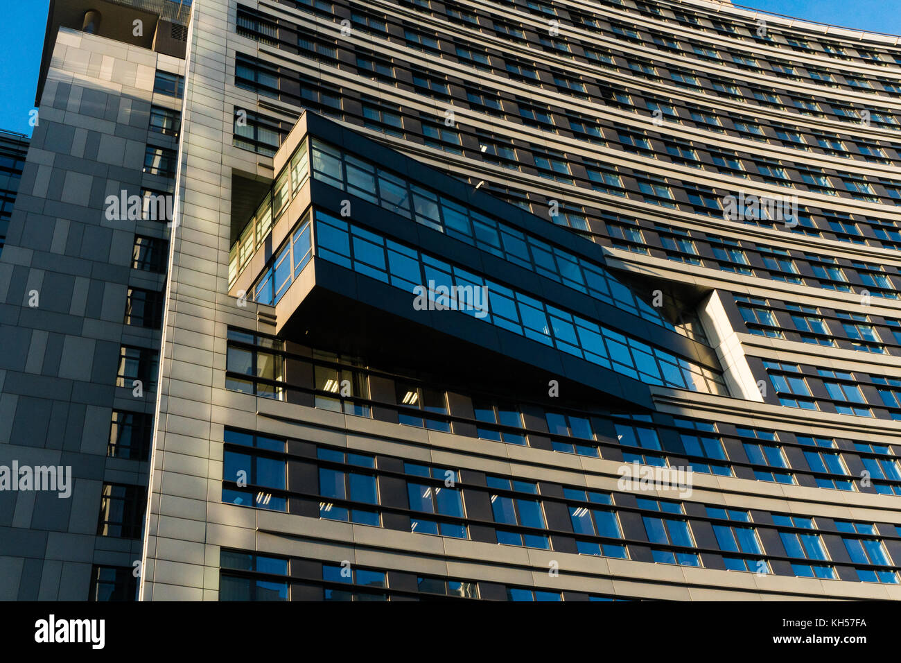 Warschau, Polen - November 2017. Goldene Terrassen, zlota 44 Wolkenkratzer, Türme, Intercontinental Hotel Warschau, Warschau Financial Center in Warschau Stockfoto