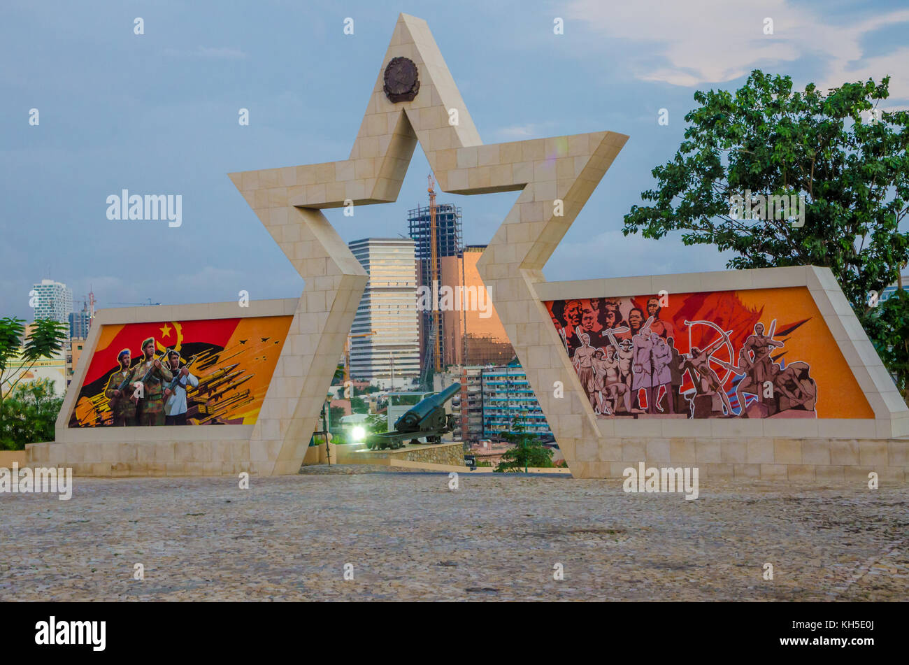 LUANDA, ANGOLA 28. APRIL 2014 Bürgerkrieg Memorial, die
