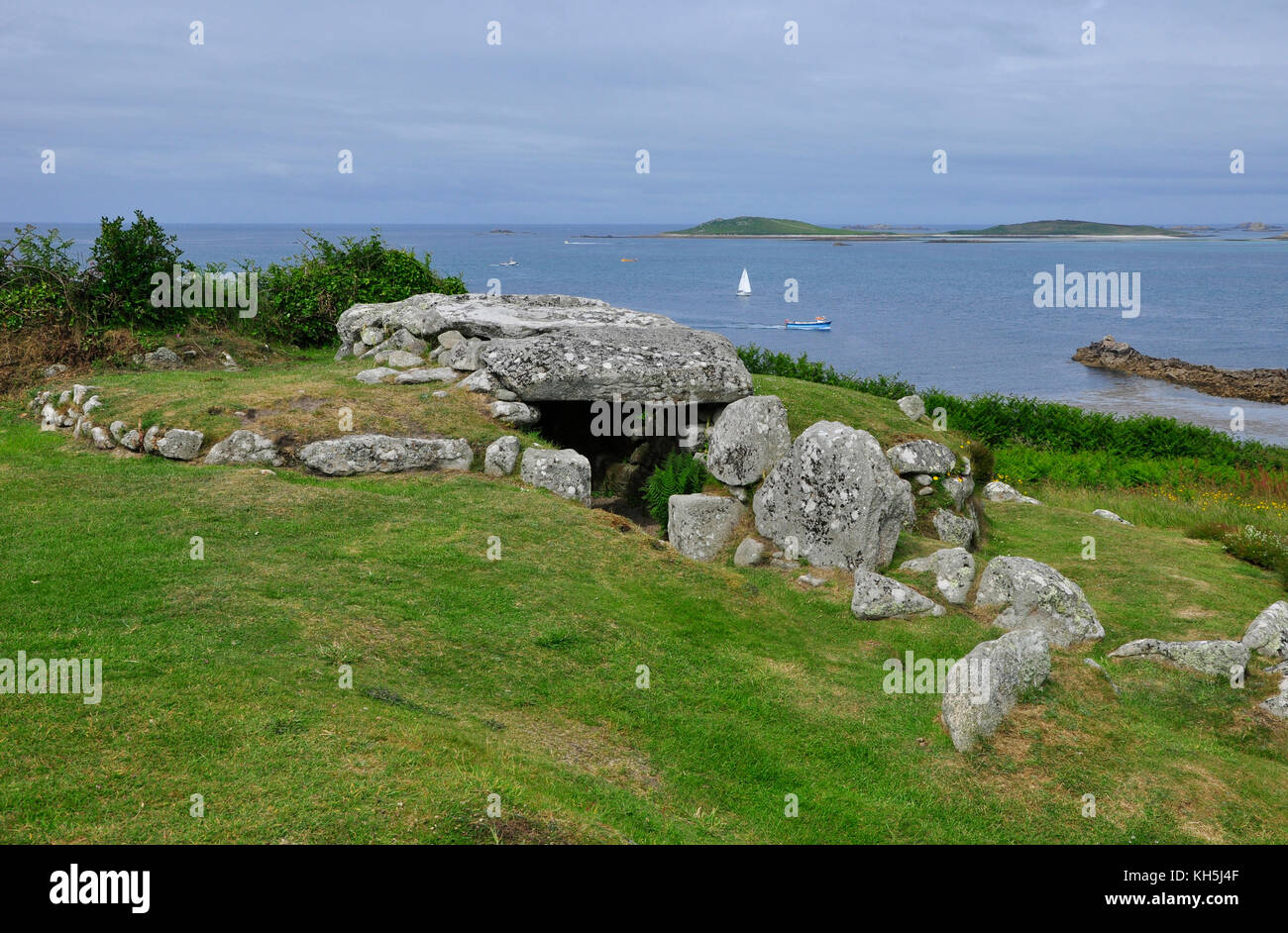 Bants Carn, Bronzezeitliches Grab ein spätneolithisches Eingangsgraft, oberhalb von Halangy Dorf auf St Marys, Inseln von Scilly, Cornwall.UK Stockfoto