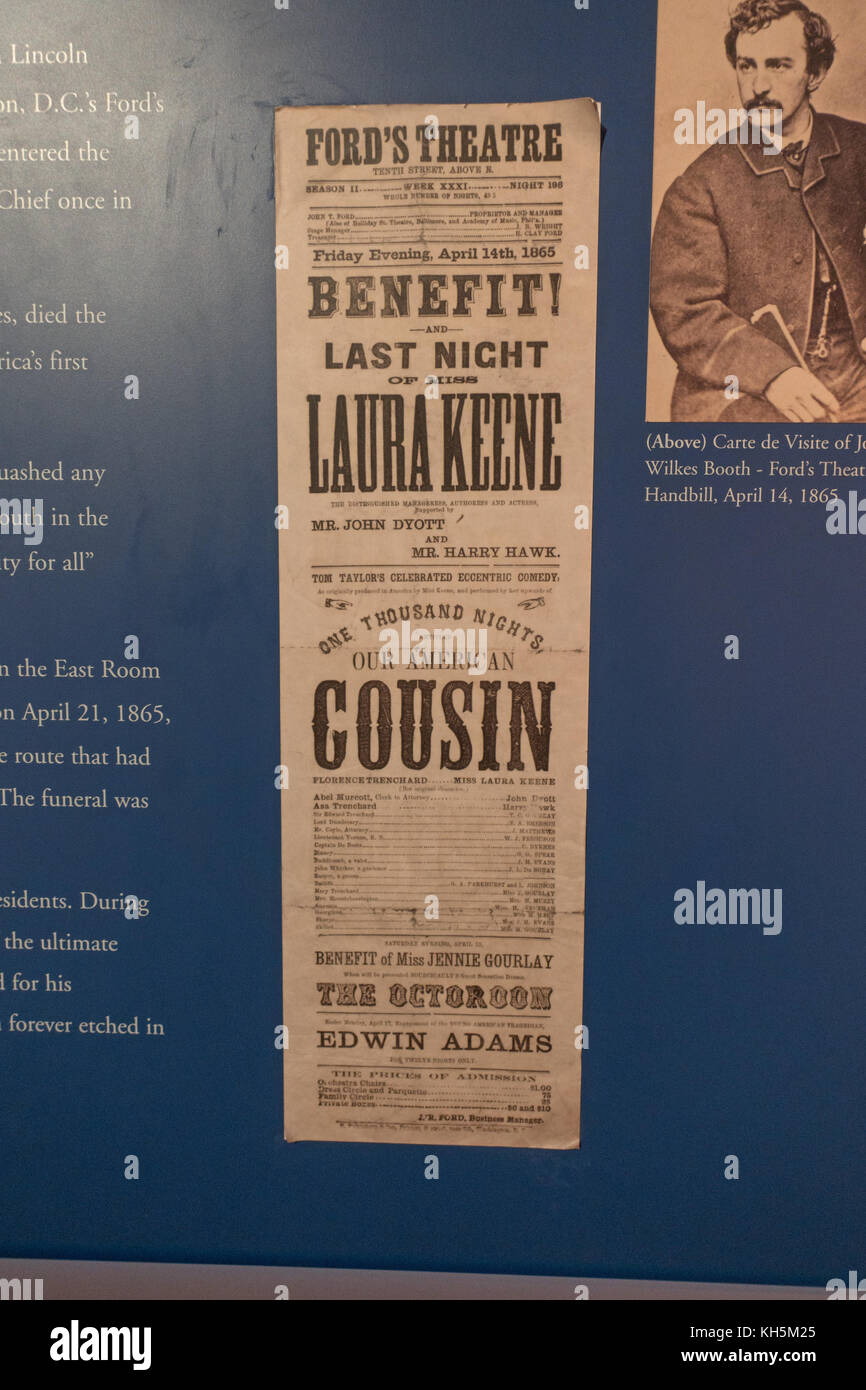 Ford's Theater Plakat einschließlich "Unsere amerikanischen Cousins' für die Nacht von Lincolns Ermordung, National Civil War Museum, Harrisburg, PA, USA. Stockfoto