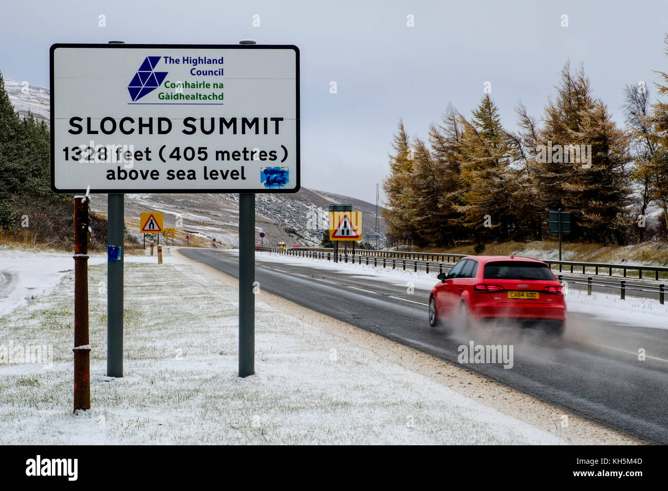 Slochd Gipfel mit den ersten Schnee des Winters 2017. Stockfoto