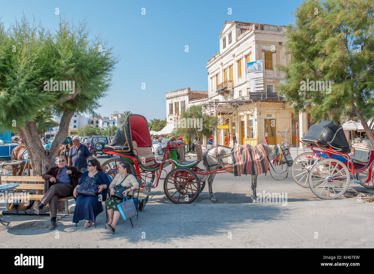 Städtische Szene aus Ägina. ägina ist eine griechische Insel in der Ägäis, die zu den Saronischen Inseln. Stockfoto