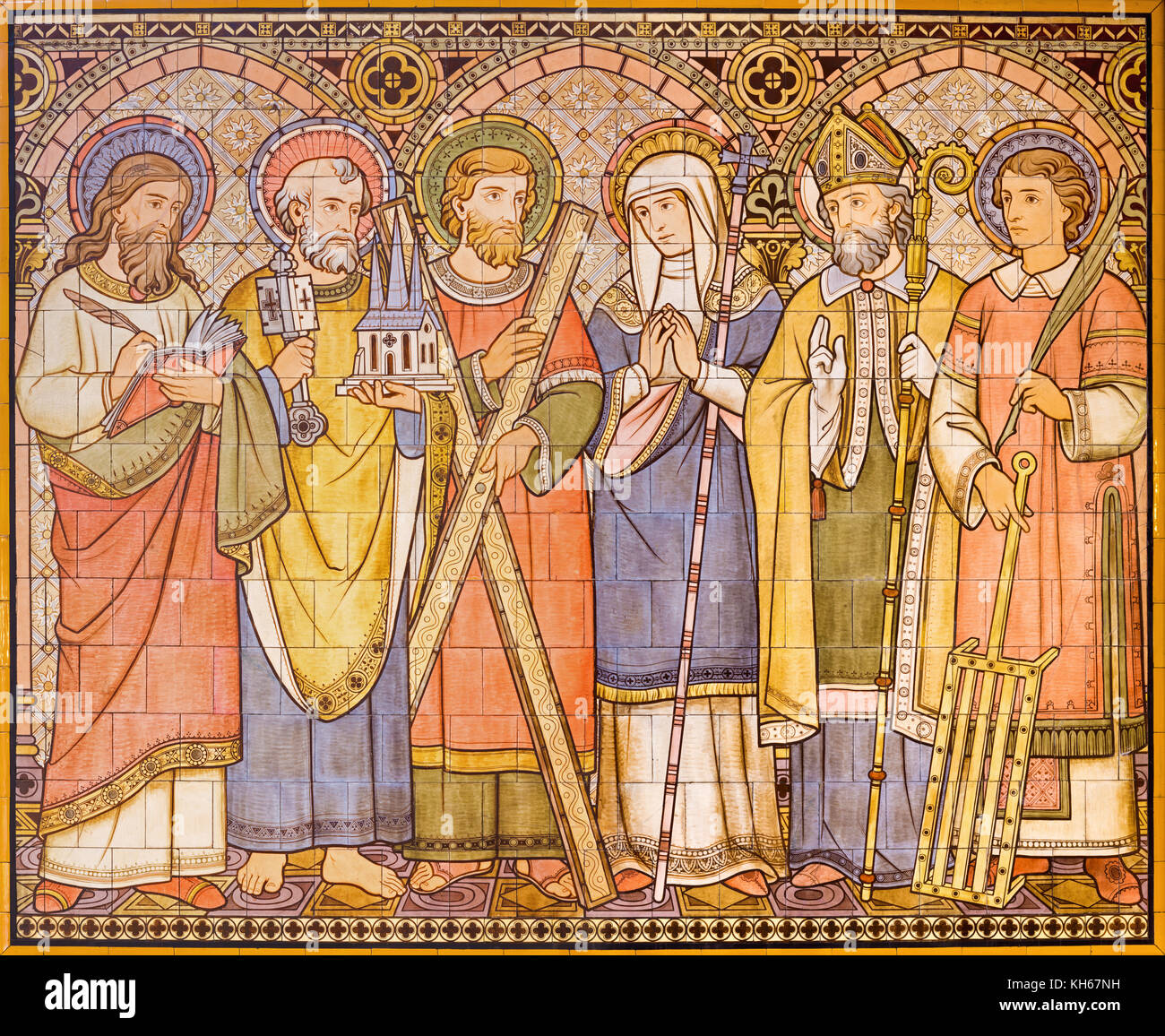 LONDON, GROSSBRITANNIEN - 15. SEPTEMBER 2017: Das geflieste Mosaik aus Aposteln und Heiligen in der Kirche All Saints von Butterfield entworfen Stockfoto