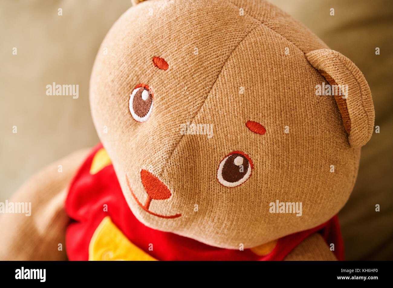 Süße und lustige Porträt eines Teddybären, Kinderfreundlich Stockfoto