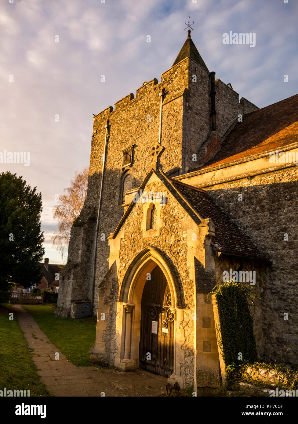 Kirche St. Nikolaus, Leeds Village, Kent, Großbritannien Stockfoto