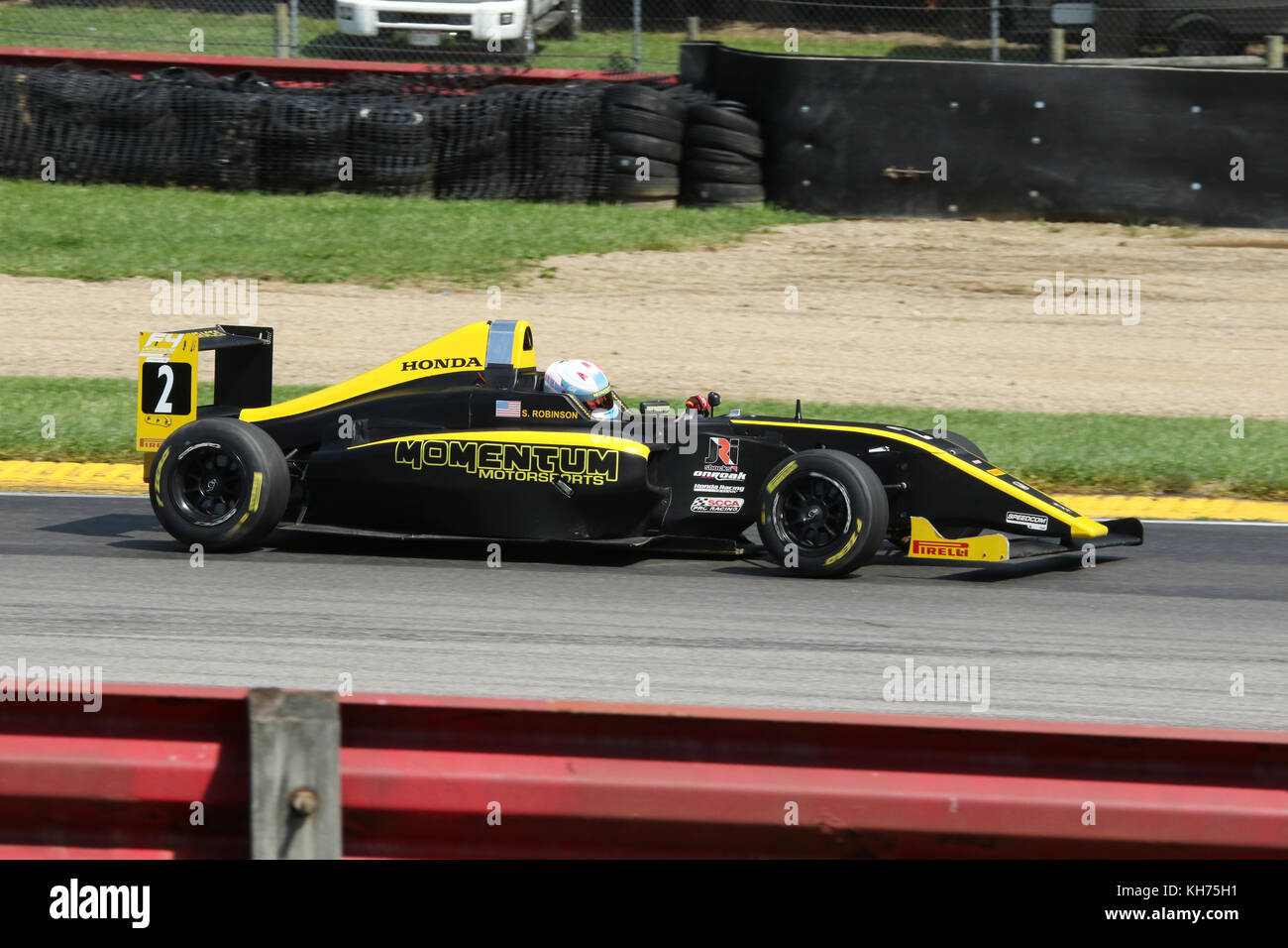 Skylar Robinson. Auto 2. Sponsor Momentum Motorsport. Formel 4 Rennen. Mid-Ohio Sports Car Course. Lexington, Mansfield, Ohio, USA. Stockfoto