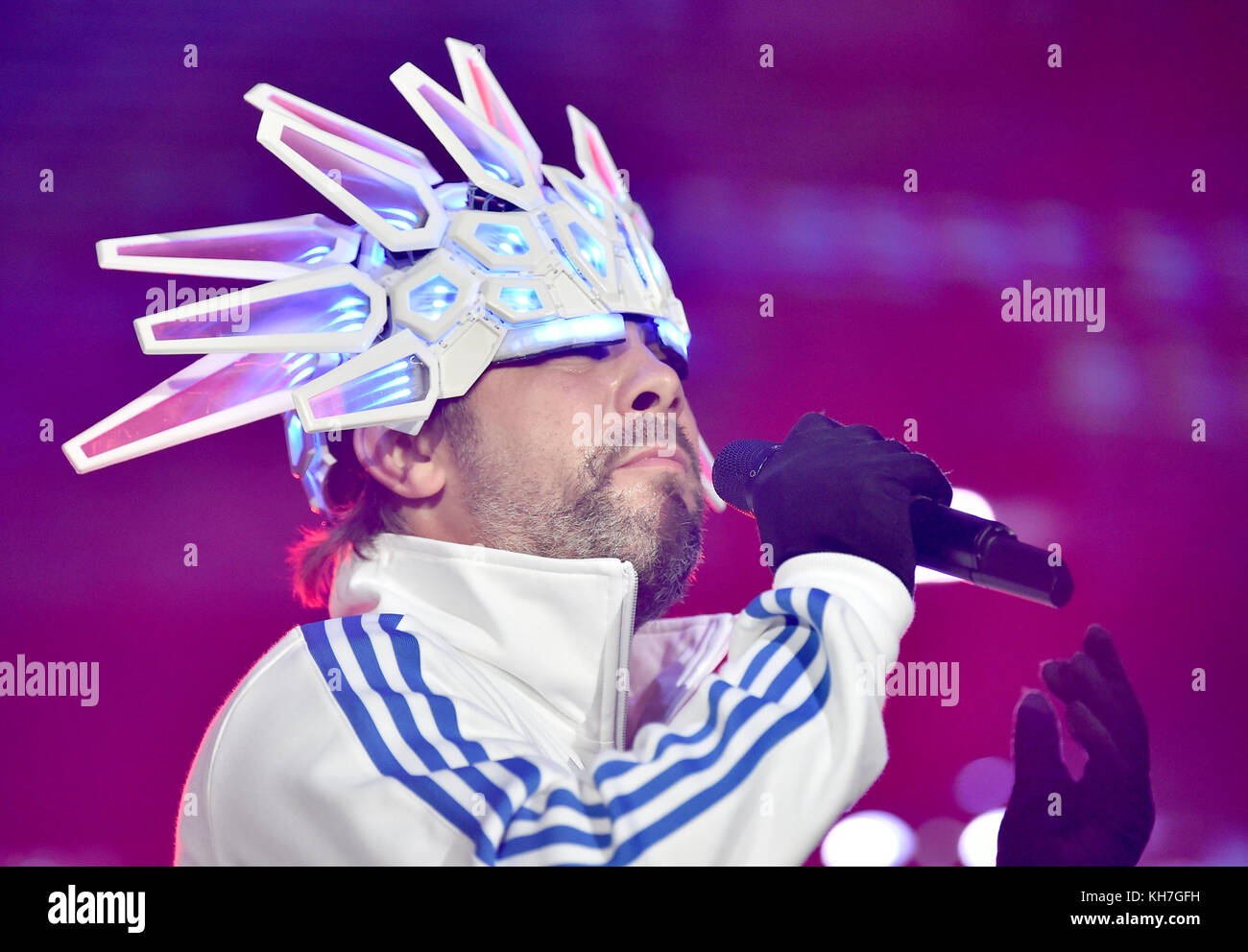 Berlin, Deutschland. 13 Nov, 2017. Sänger Jason 'Jay' Kay der