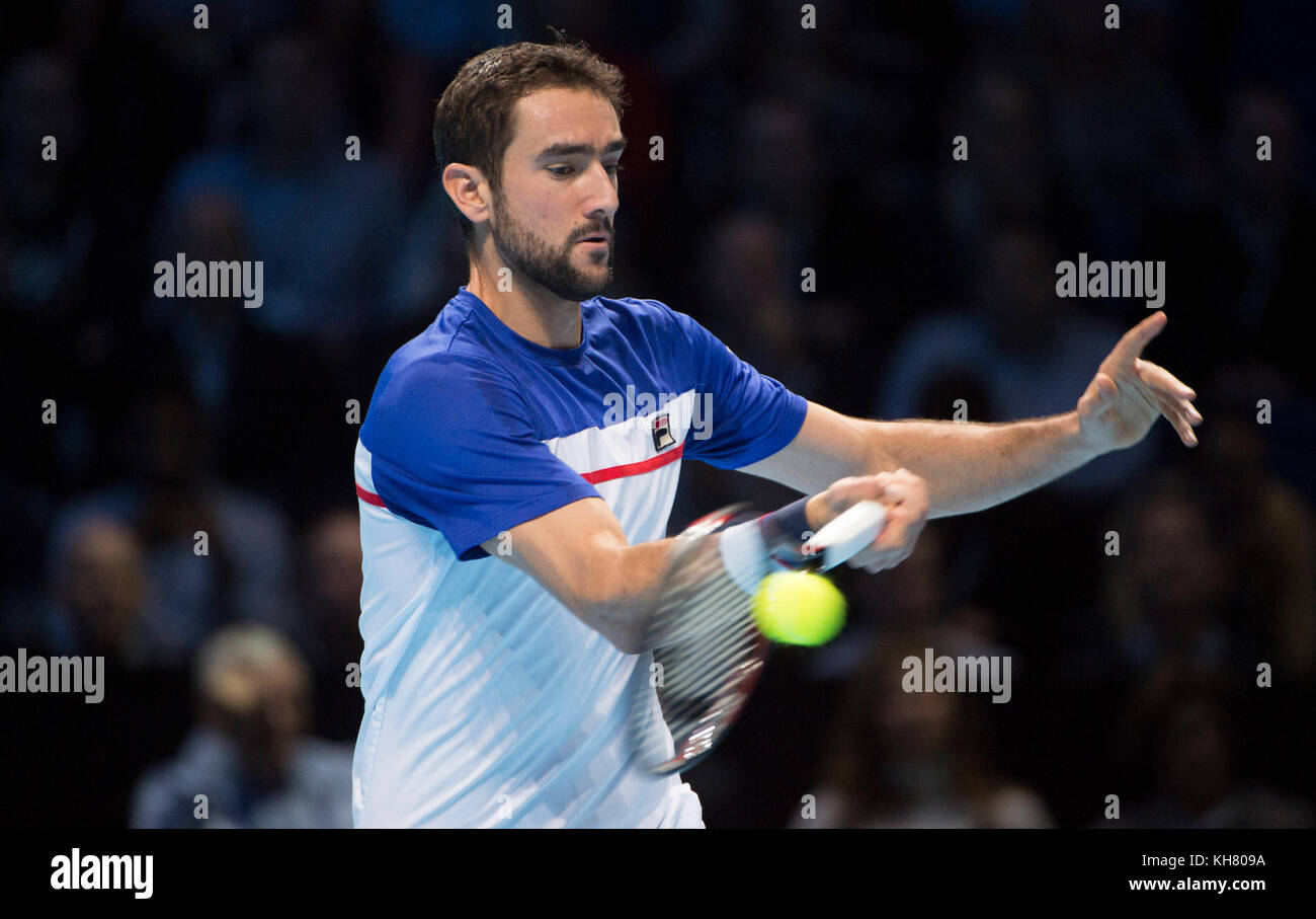 O2, London, Großbritannien. November 2017, 16. Tag 5 des Nitto ATP Finals, nachmittägiges Einzelspiel, Roger Federer (SUI) gegen Marin Cilic (CRO). Quelle: Malcolm Park/Alamy Live News. Stockfoto