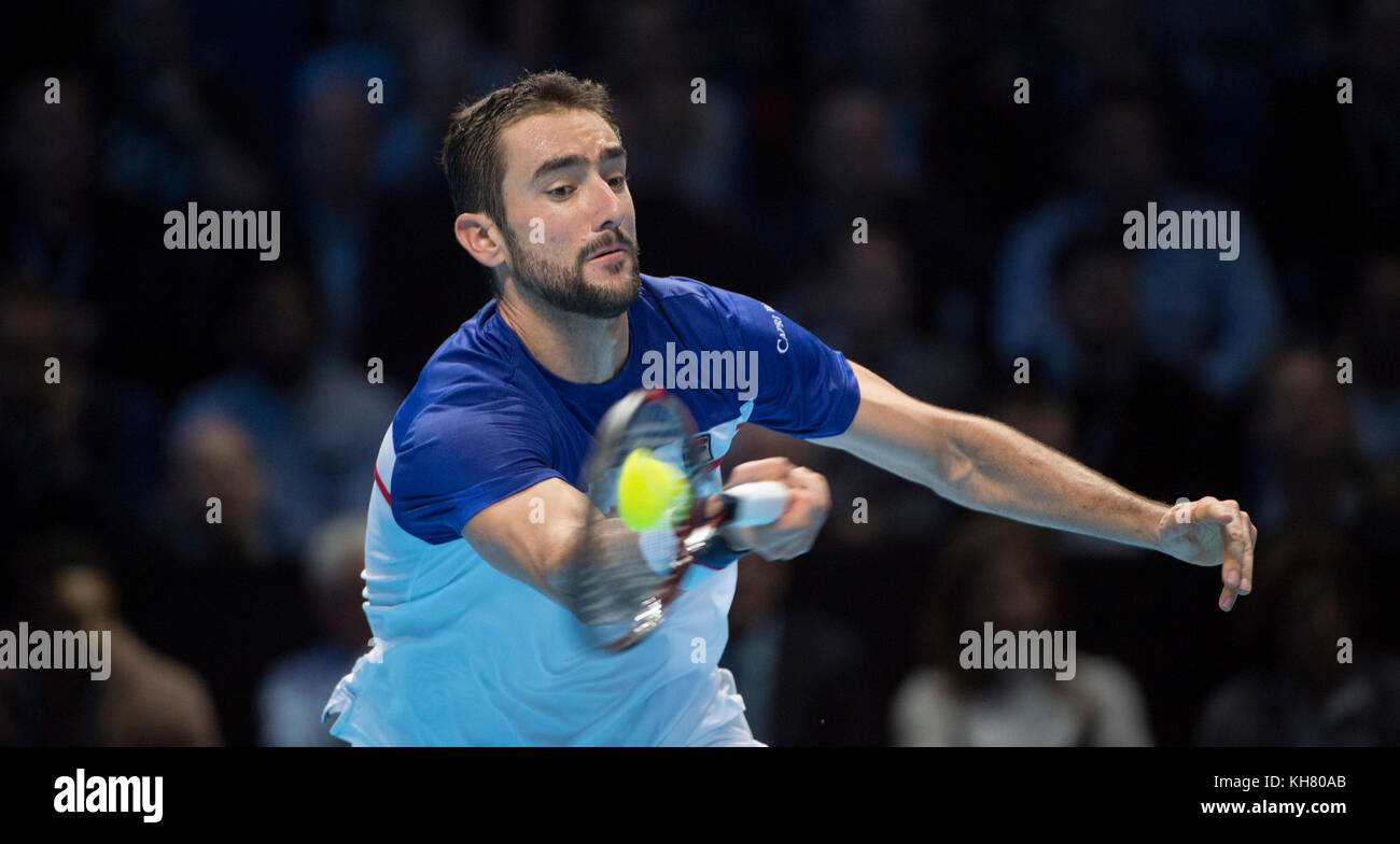 O2, London, Großbritannien. November 2017, 16. Tag 5 des Nitto ATP Finals, nachmittägiges Einzelspiel, Roger Federer (SUI) gegen Marin Cilic (CRO). Quelle: Malcolm Park/Alamy Live News. Stockfoto