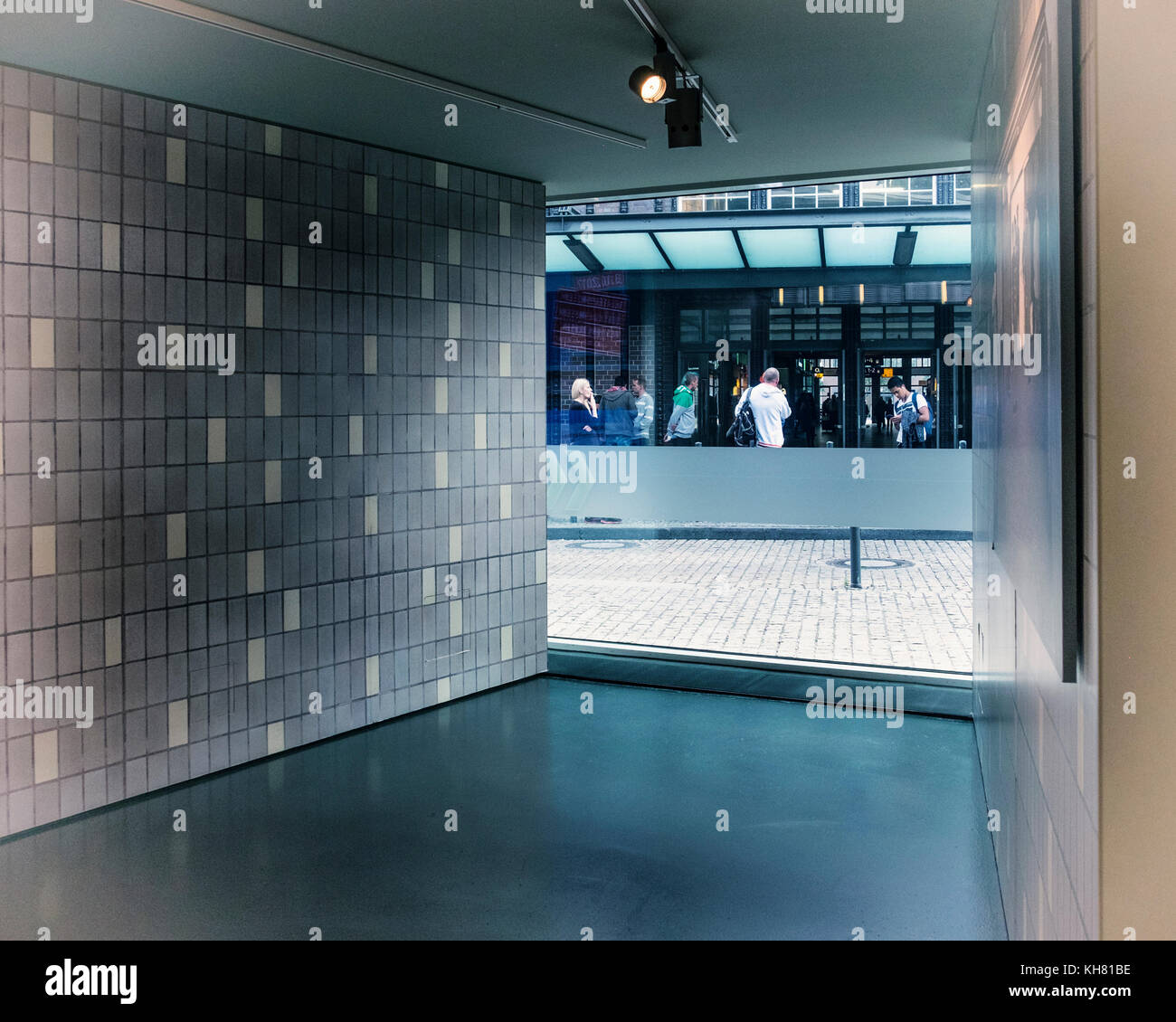 Berlin, Mitte. Tränenpalast, Palast der Tränen. Ausstellung & Museum erzählt von Grenzerfahrungen von Menschen, die in einem geteilten Deutschland. Fahren Sie zum Bahnhof Stockfoto