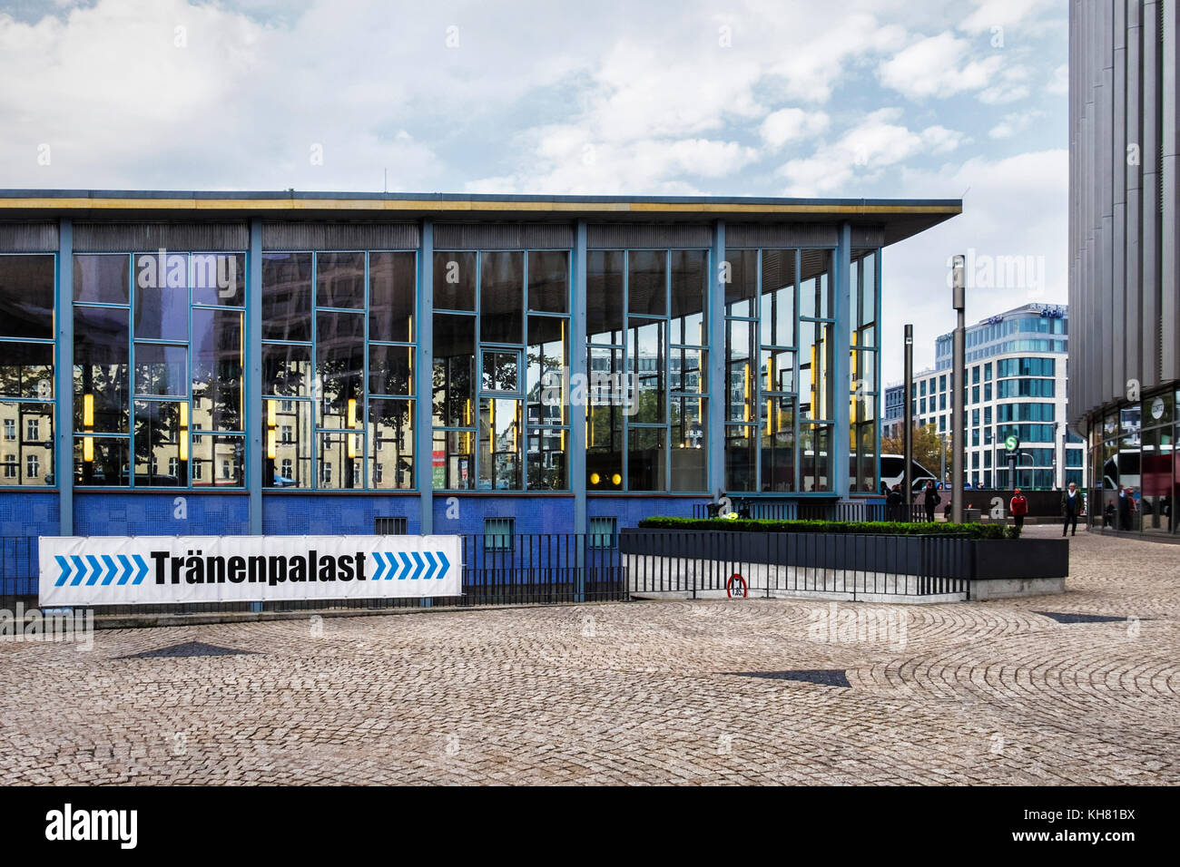 Berlin, Mitte. Tränenpalast.Ausstellung und Museum erzählt von Grenzerfahrungen von Menschen, die in einem geteilten Germany.llsted-Gebäude leben Stockfoto