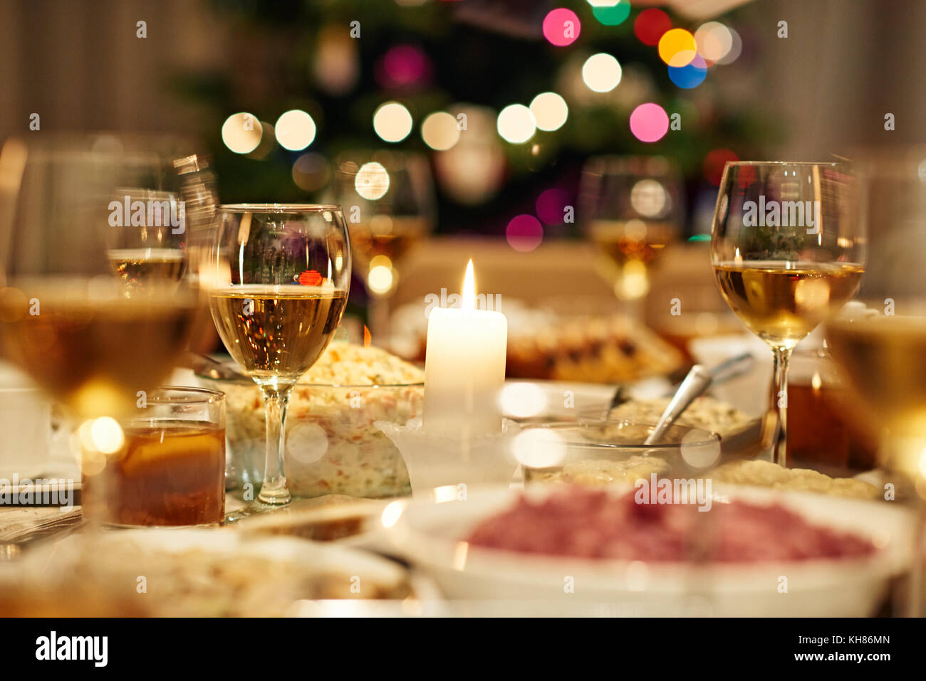 Weihnachten Abendessen schön serviert. Stockfoto
