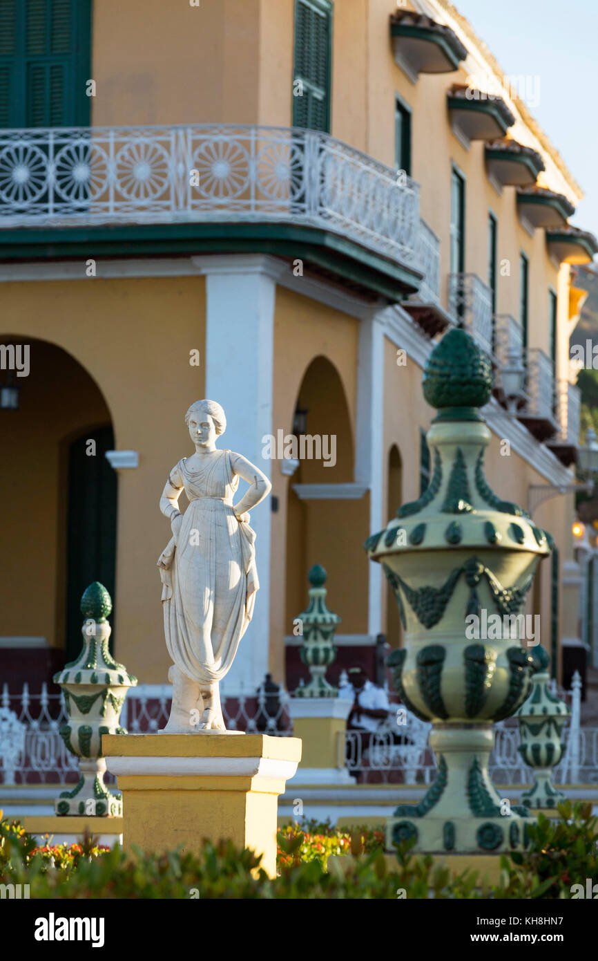 Skulptur auf der Plaza Mayor in Trinidad, Sancti Spiritus, Kuba Engl.: Kuba, Provinz Sancti Spiritus, Trinidad, Plaza Mayor, Skulpturen Stockfoto
