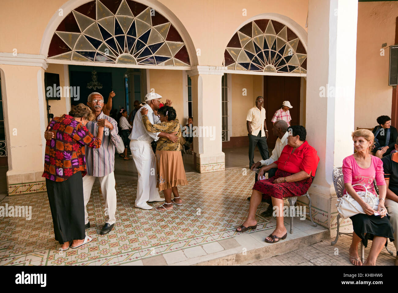 Seniorentanz in Trinidad, Sancti Spiritus, Kuba Engl.: Kuba, Provinz Sancti Spiritus, Trinidad, Senioren, Tanzen Stockfoto