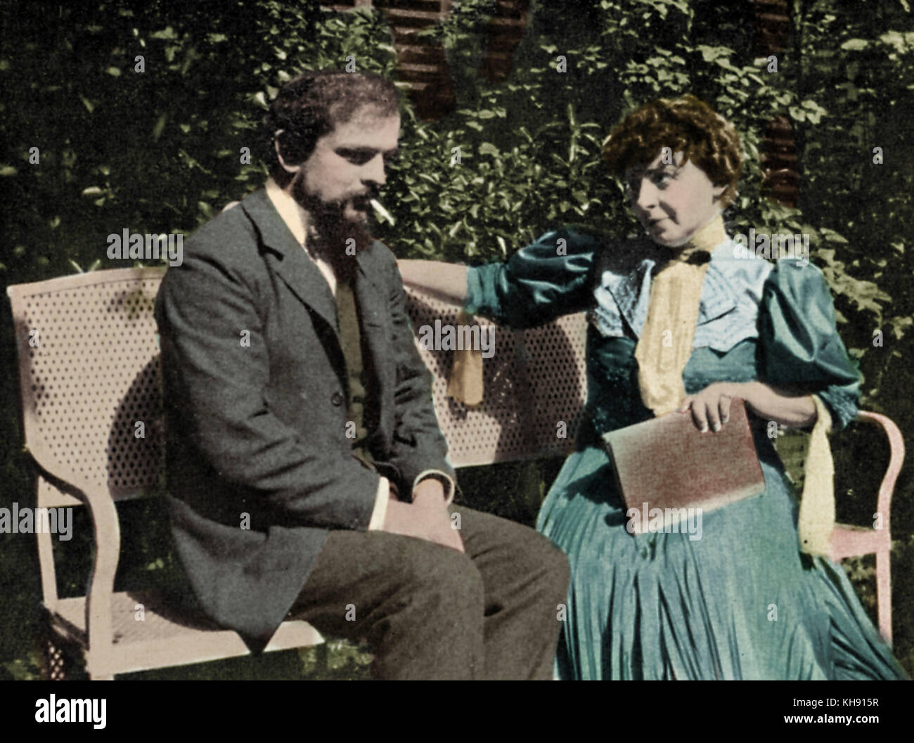 DEBUSSY, Claude - mit Emma Bardac in der Avenue du Bois de Boulogne, 1905 der französische Komponist (1862-1918) Stockfoto