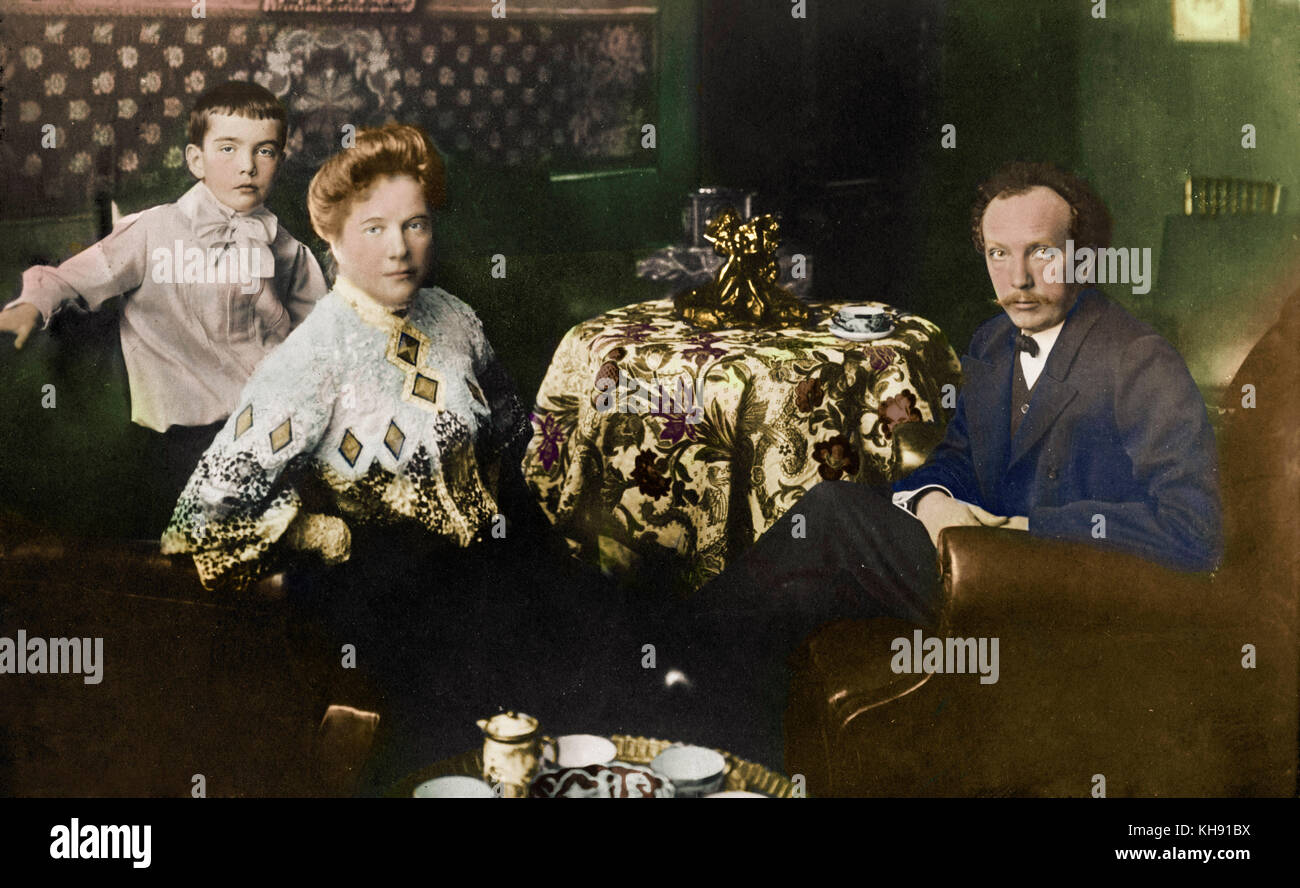 Richard Strauss mit seiner Frau Pauline und Sohn Franz zu Hause in Berlin deutsche Komponist und Dirigent. 1864-1949. Deutsche Komponist und Dirigent. 11. Juni 1864 - 8. September 1949. Stockfoto