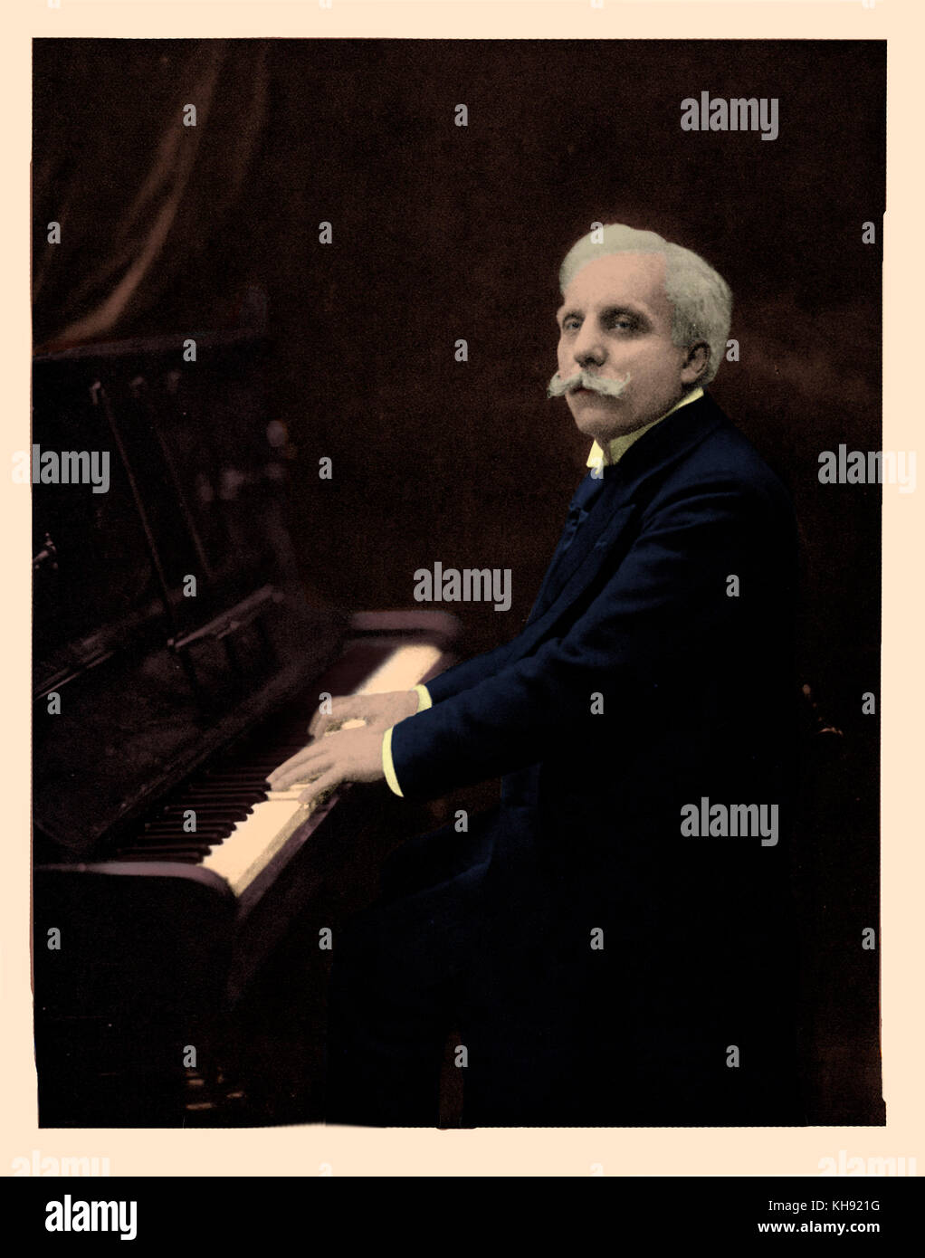Gabriel Fauré - der französische Komponist Klavier spielen in London 1898. 12. Mai 1845. - 4. November 1924. Stockfoto