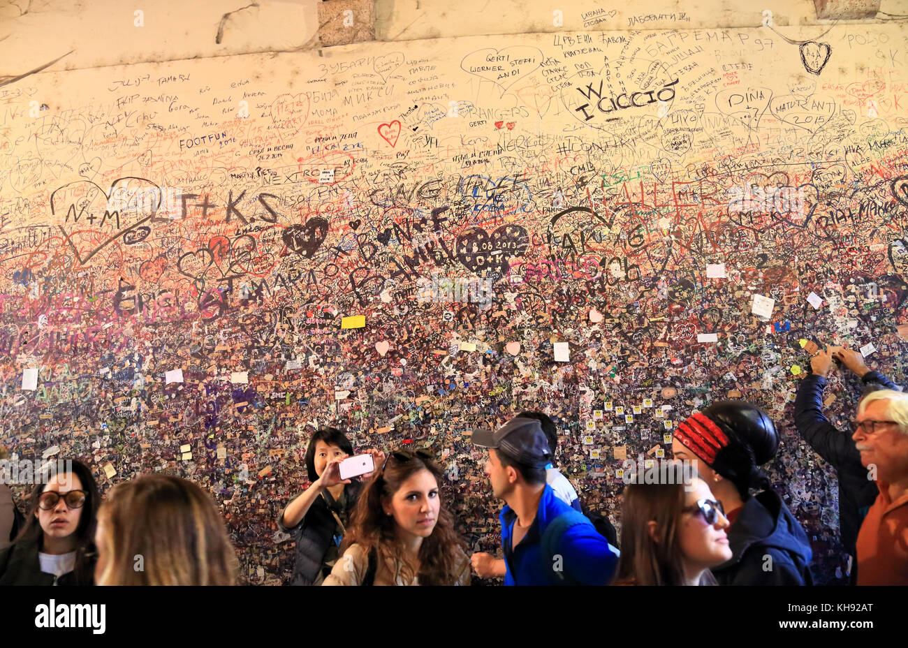 Liebe Nachricht Wand an das Haus der Julia in Verona Stockfoto