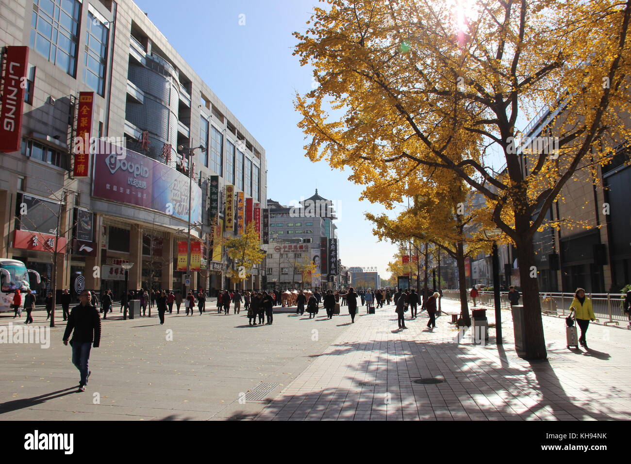 Die Wangfujing Straße zu Fuß - Peking, China Stockfoto