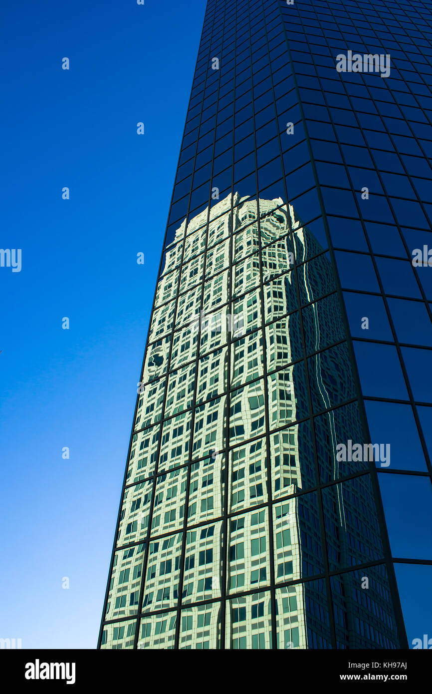 Bb&t Financial Center mit 100 North Main im Windows in der Innenstadt von Winston - Salem. Stockfoto