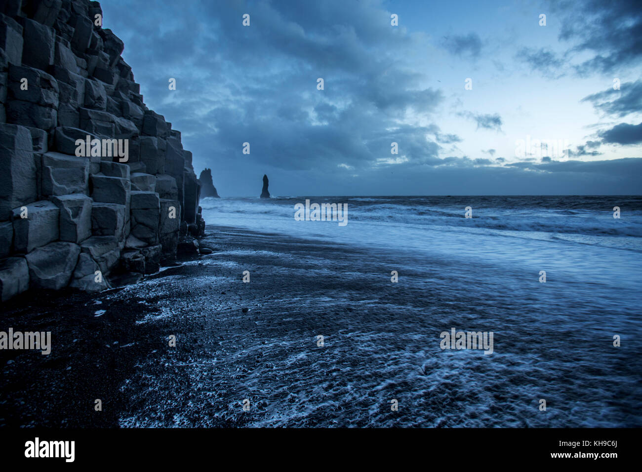 Schwarzer Strand Reynisfjara an der Südküste Islands Stockfoto