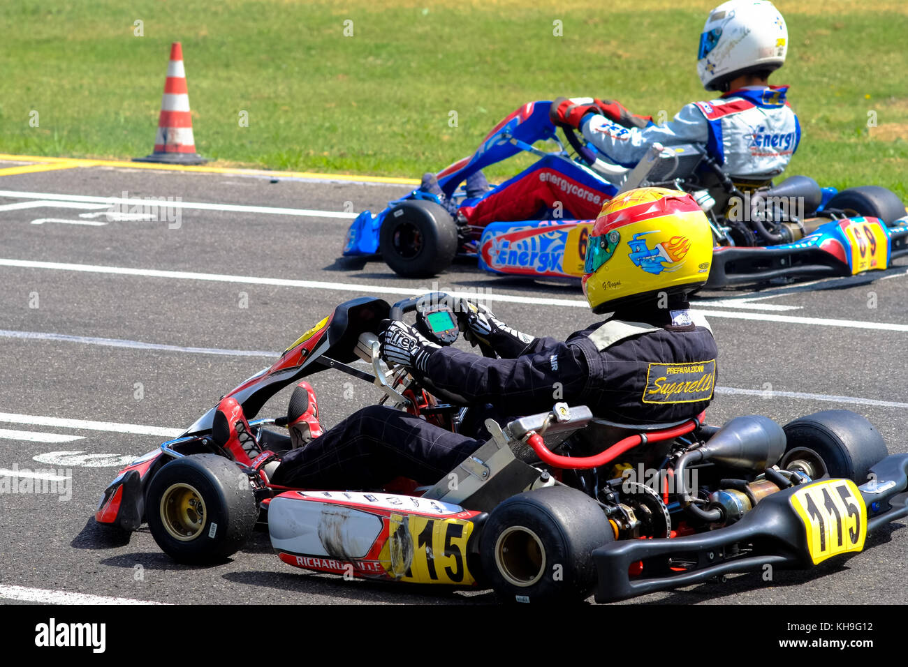 Piloten konkurrieren. Gokart regionale Meisterschaft Rennen. Siena Toskana offizielle Stromkreis, Italien Stockfoto